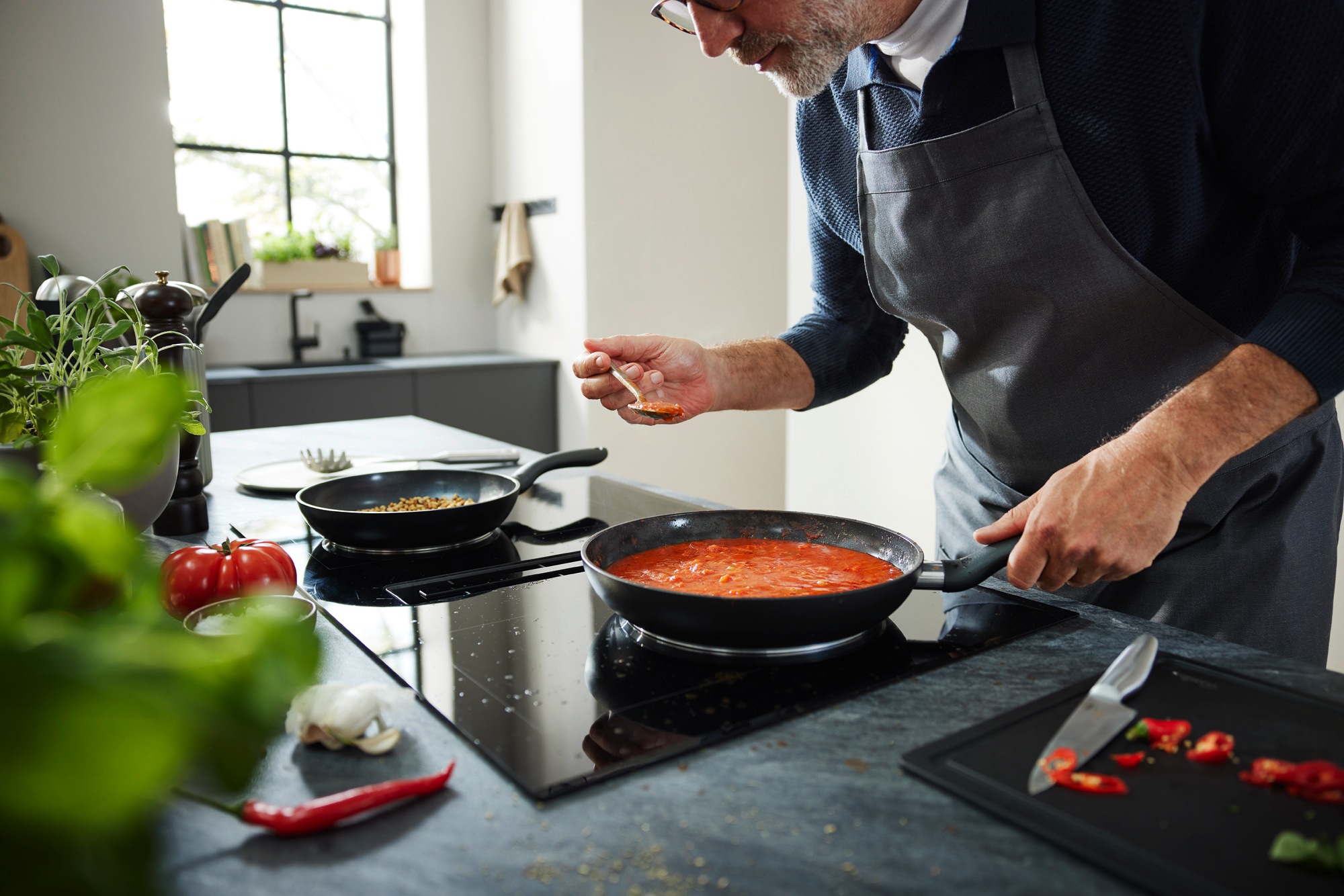 Fissler Bratpfanne »Essential«, Aluminium, (1 tlg.), Made in Germany, HERGESTELLT OHNE PFAS/PTFE, KERAMIK-BESCHICHTET