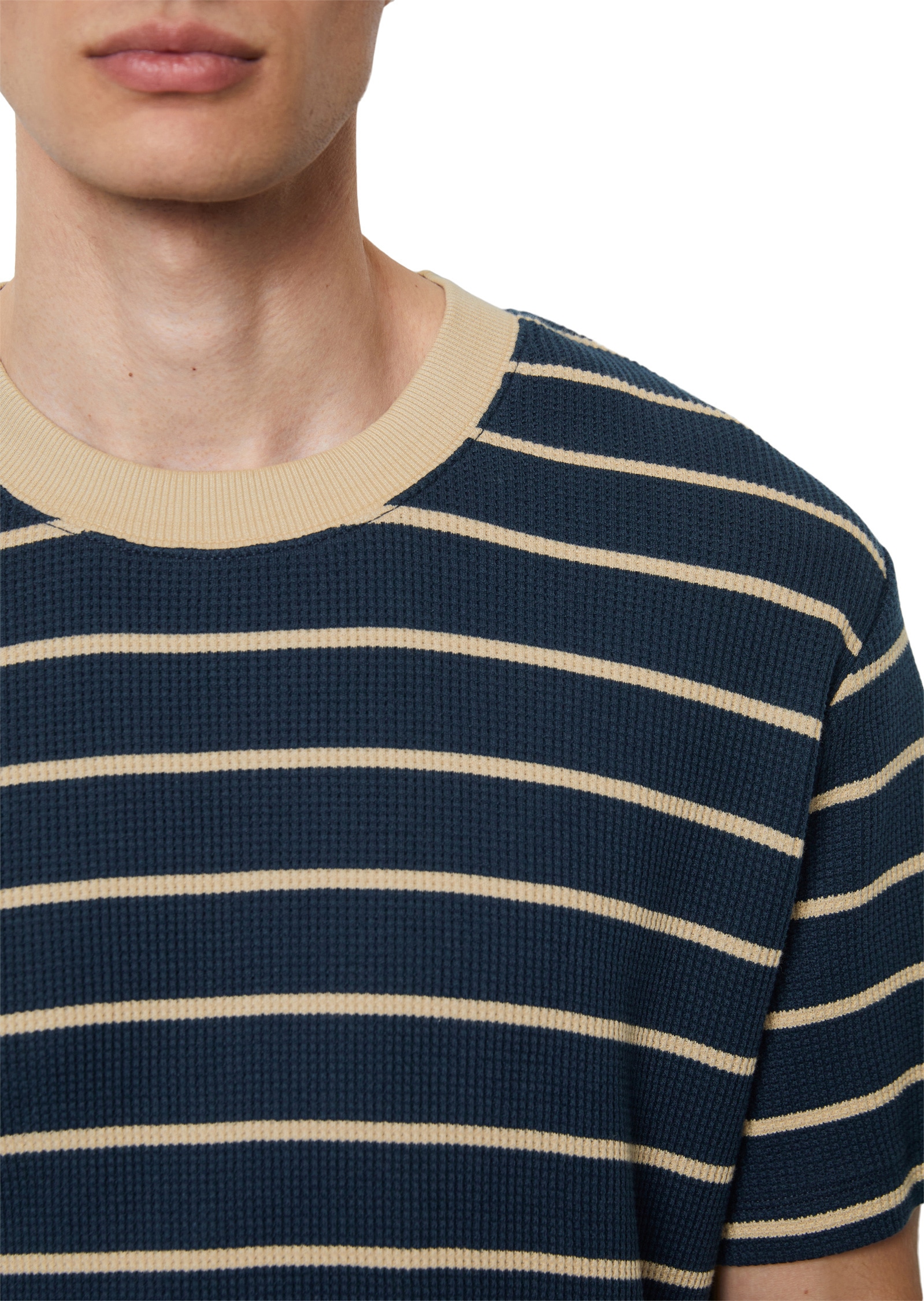Marc O'Polo DENIM T-Shirt »in schwerer Jersey-Qualität«