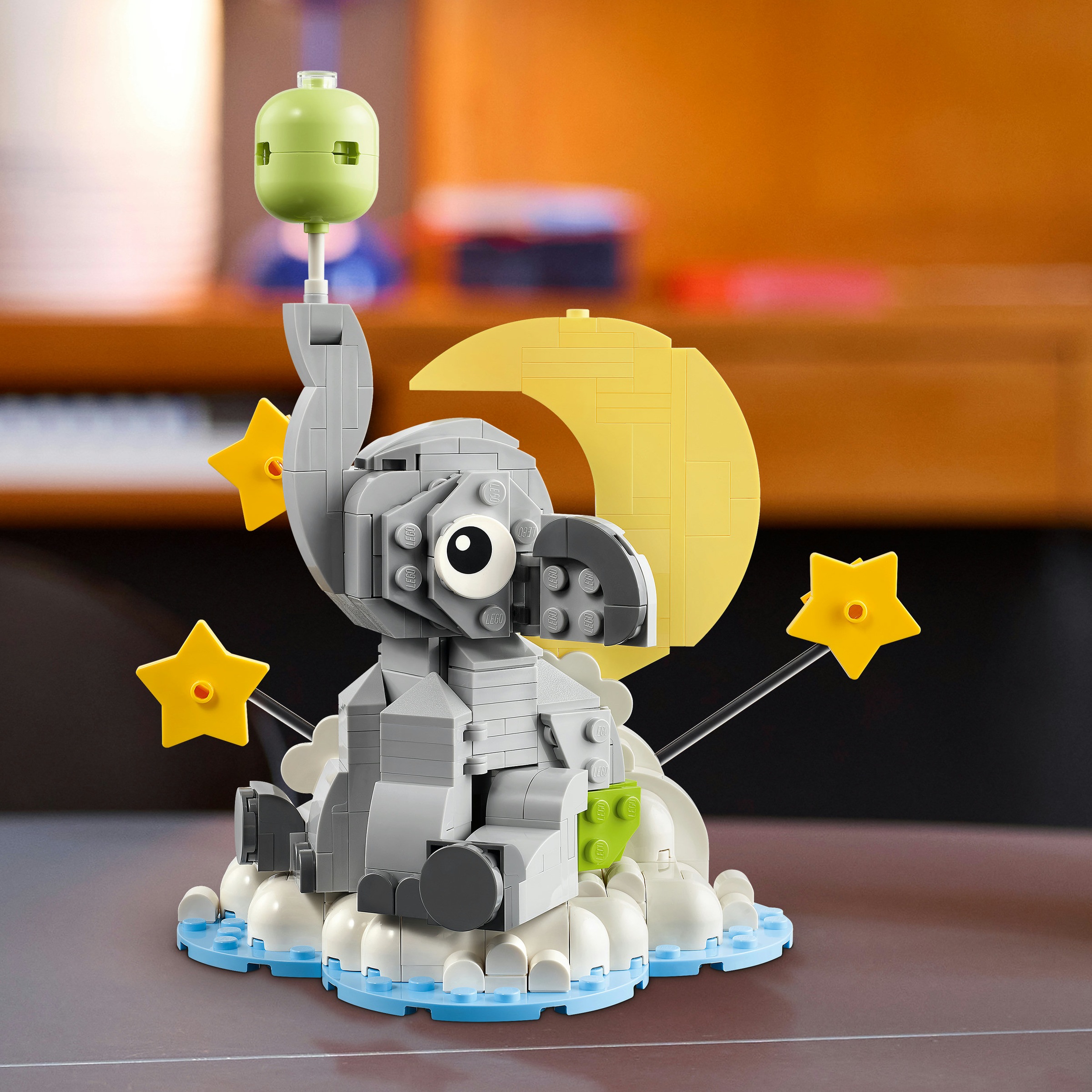 LEGO® Konstruktionsspielsteine »Schwebender Baby-Elefant (40814), LEGO Iconic« Made in Europe