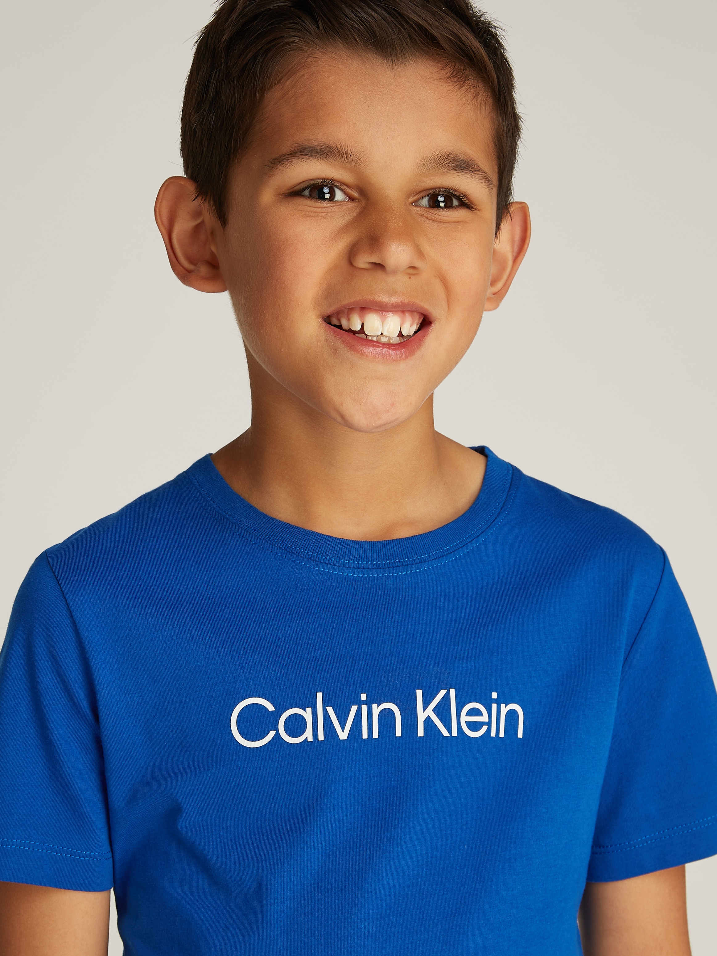 Calvin Klein Jeans Rundhalsshirt »INST. LOGO SS T-SHIRT«, für Kinder bis 16 Jahre und mit Logoschriftzug