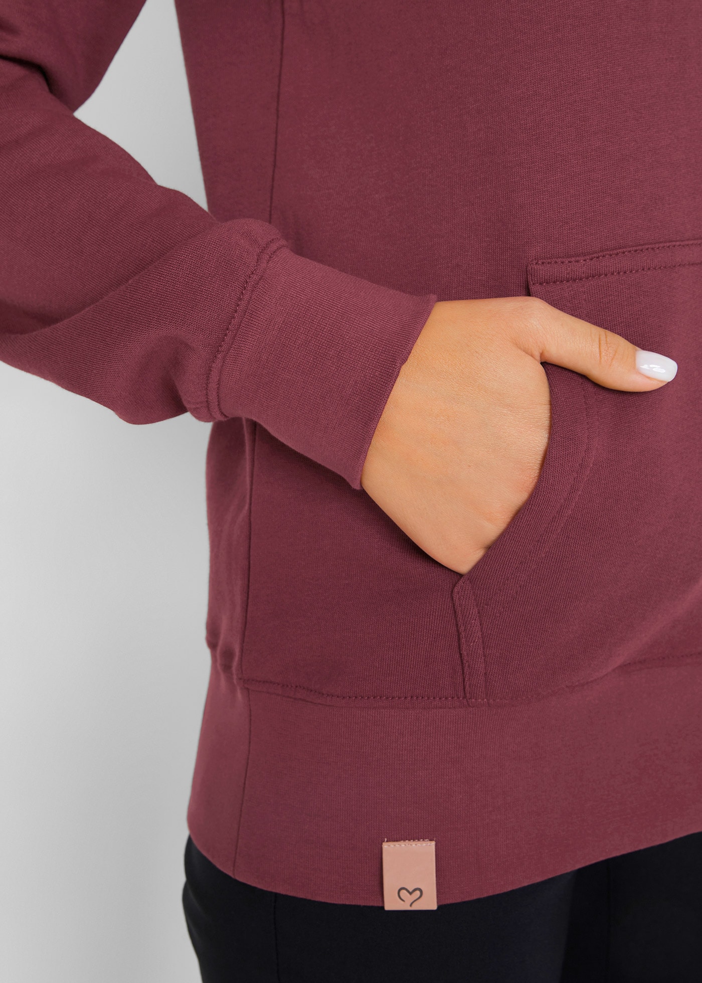 bonprix Kapuzensweatjacke mit Kapuze, mit Kängurutaschen, aus Baumwolle, mit Reißverschluss