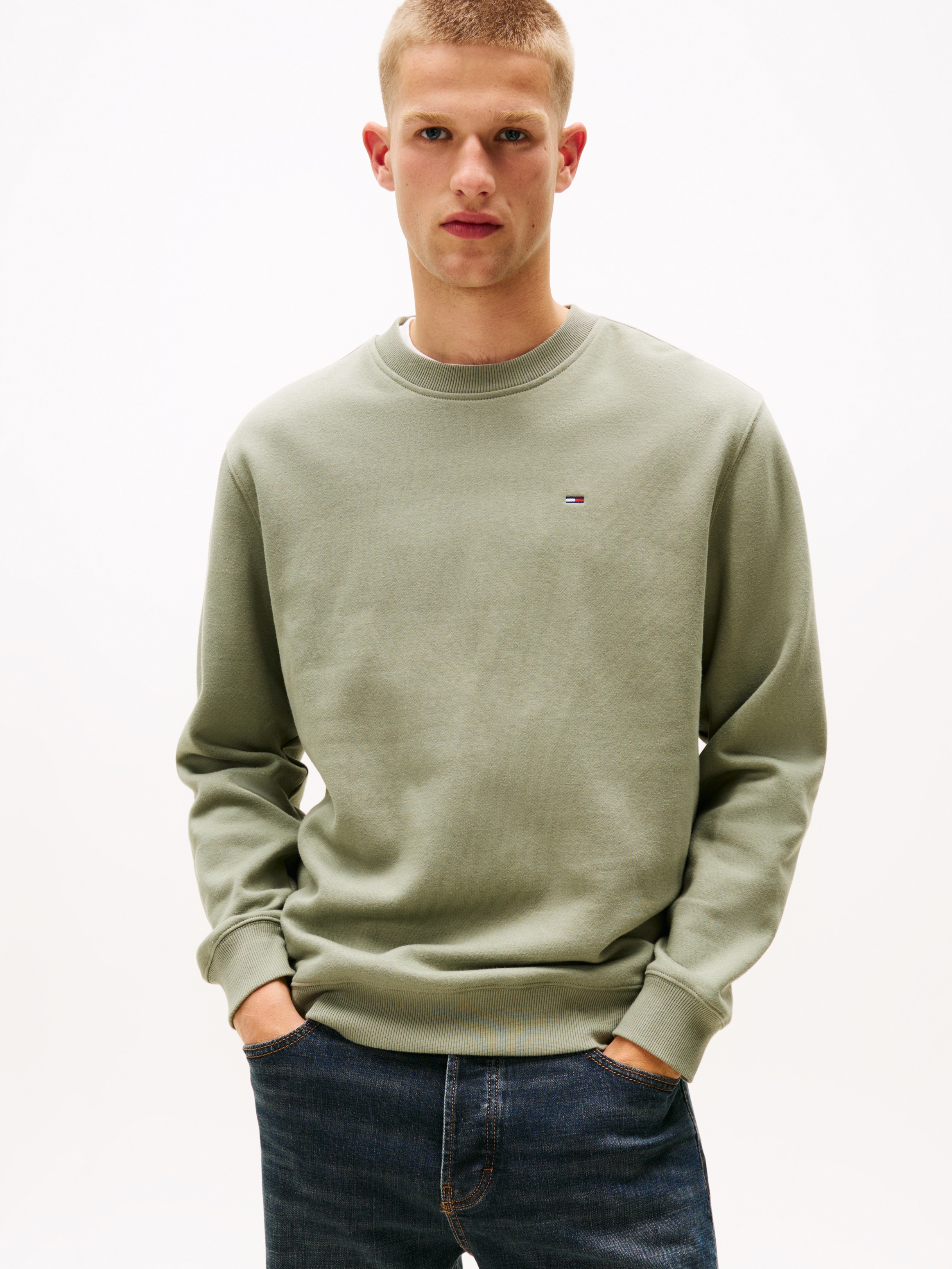 Tommy Jeans Sweatshirt "TJM REG S FLAG CREW", Mit besticktem Markenlogo auf günstig online kaufen