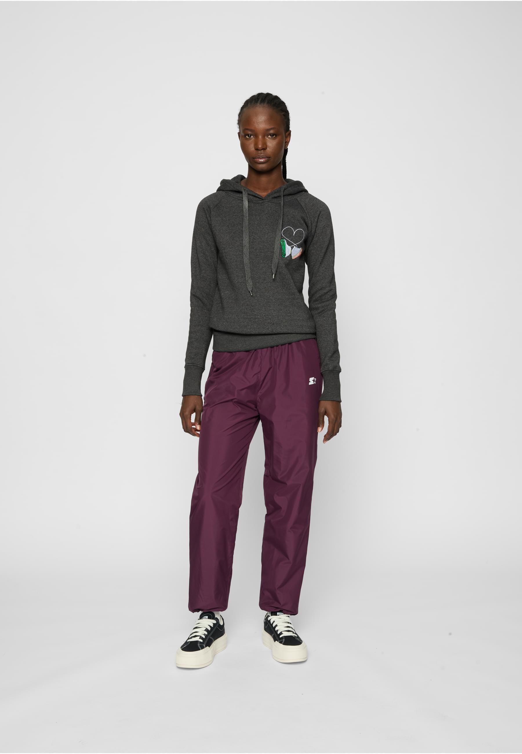 MisterTee Kapuzenpullover »MisterTee Herren Damen Ladies Kicks Love EMB Hoody«, (1 tlg.)