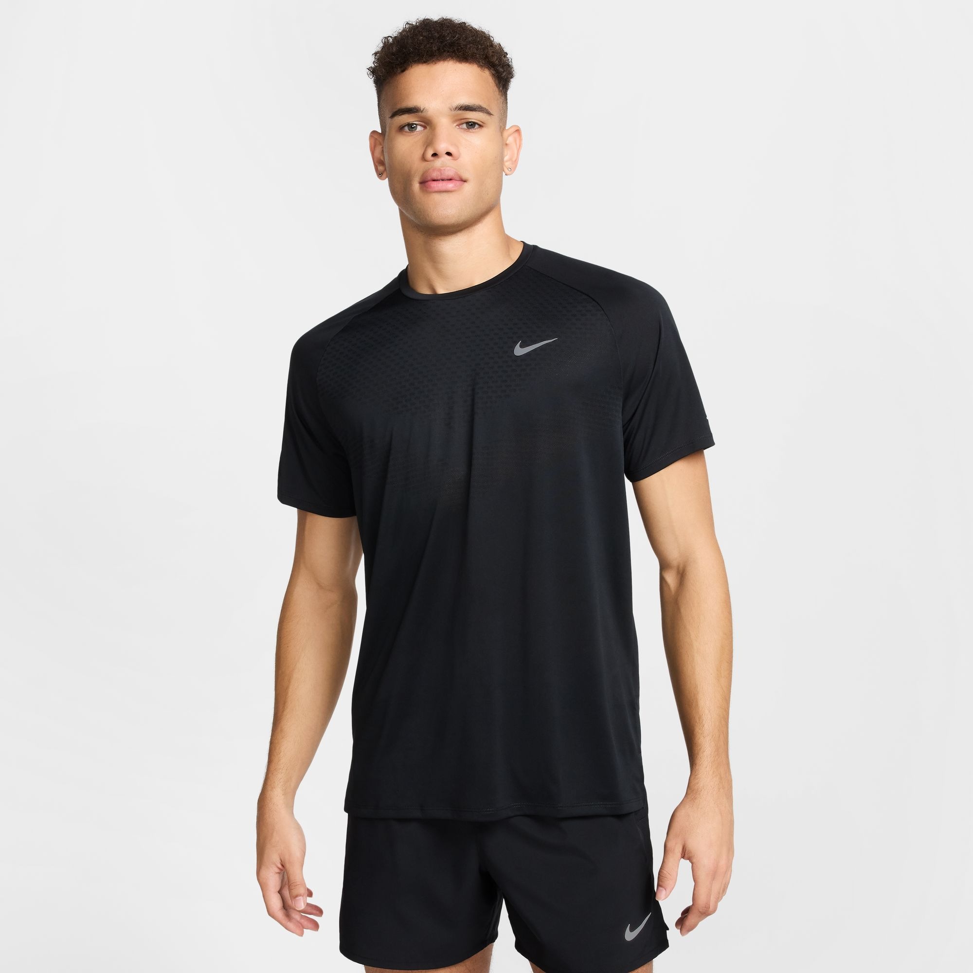 NIKE Herren Laufshirt "Nike Stride Men's Dri-FIT ADV Short-Sleeve Running Top"schwarz, reflect, Gr. XXL, Obermaterial: 100% Polyester, Shirts