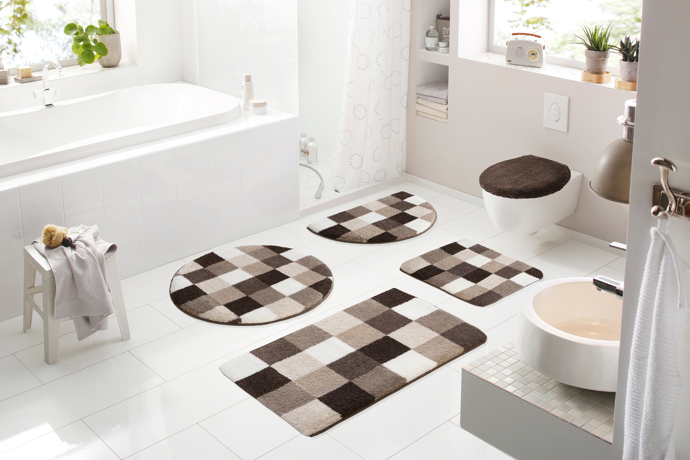 Grund Badematte »Mosaik«, rutschhemmend beschichtet, fußbodenheizungsgeeignet, angenehm weich, auch als 3 teiliges Set erhältlich, Made in Europe