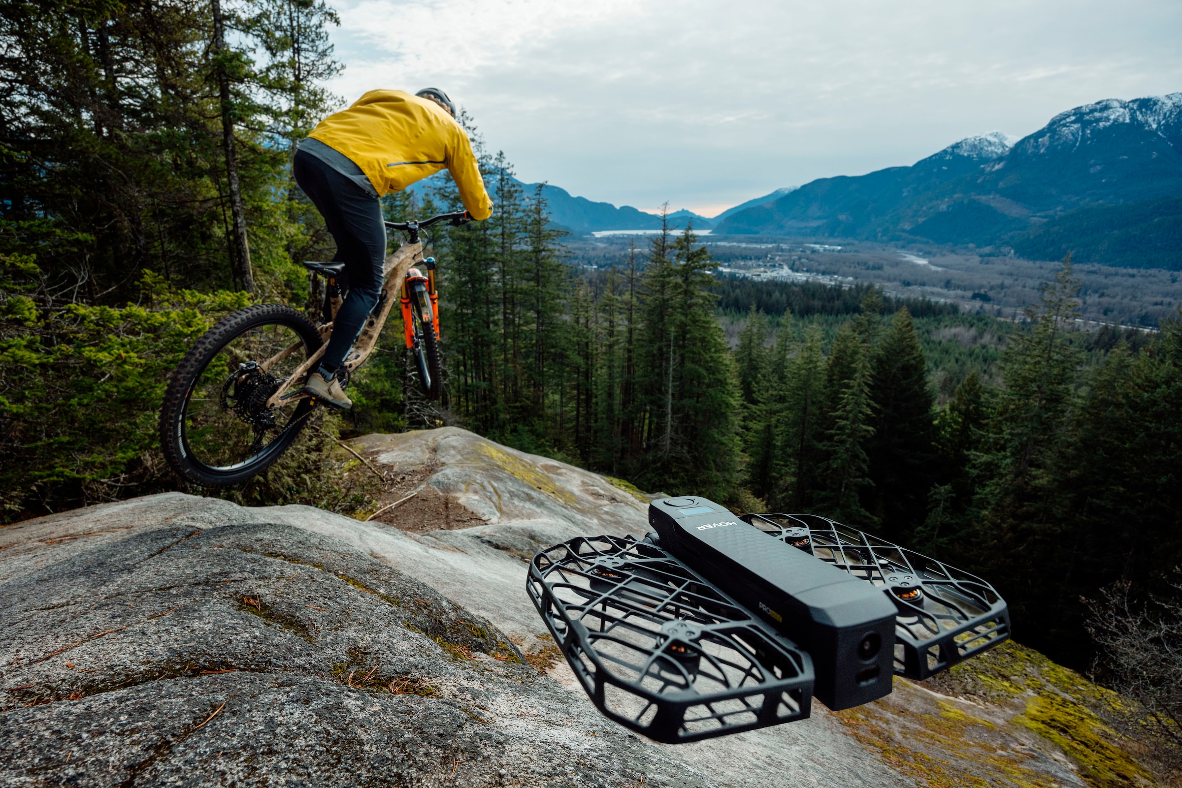 HOVERAir Drohne »X1 Pro (Ultimate Cycling Kit)«