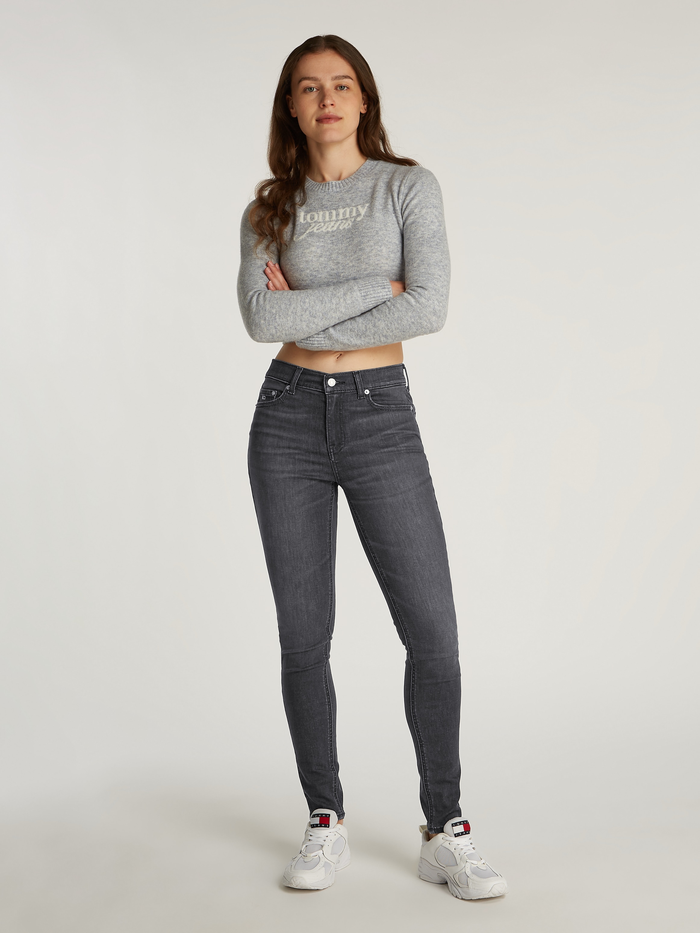 Tommy Jeans Skinny-fit-Jeans »Nora Mid Rise Skinny«, mit Waschung, mit Logo-Badge