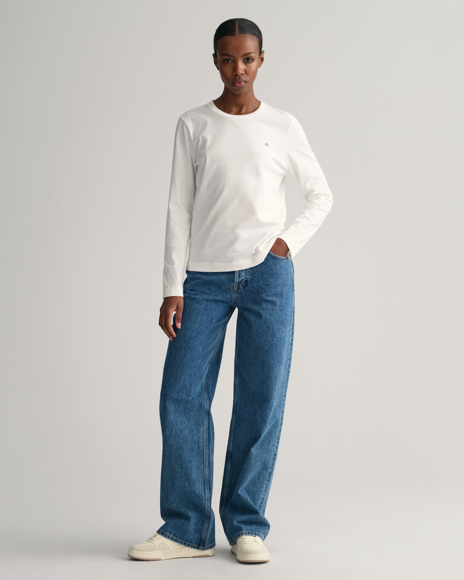 Gant Langarmshirt »REG SHIELD LS T-SHIRT«, kleine Logostickerei auf der Brust