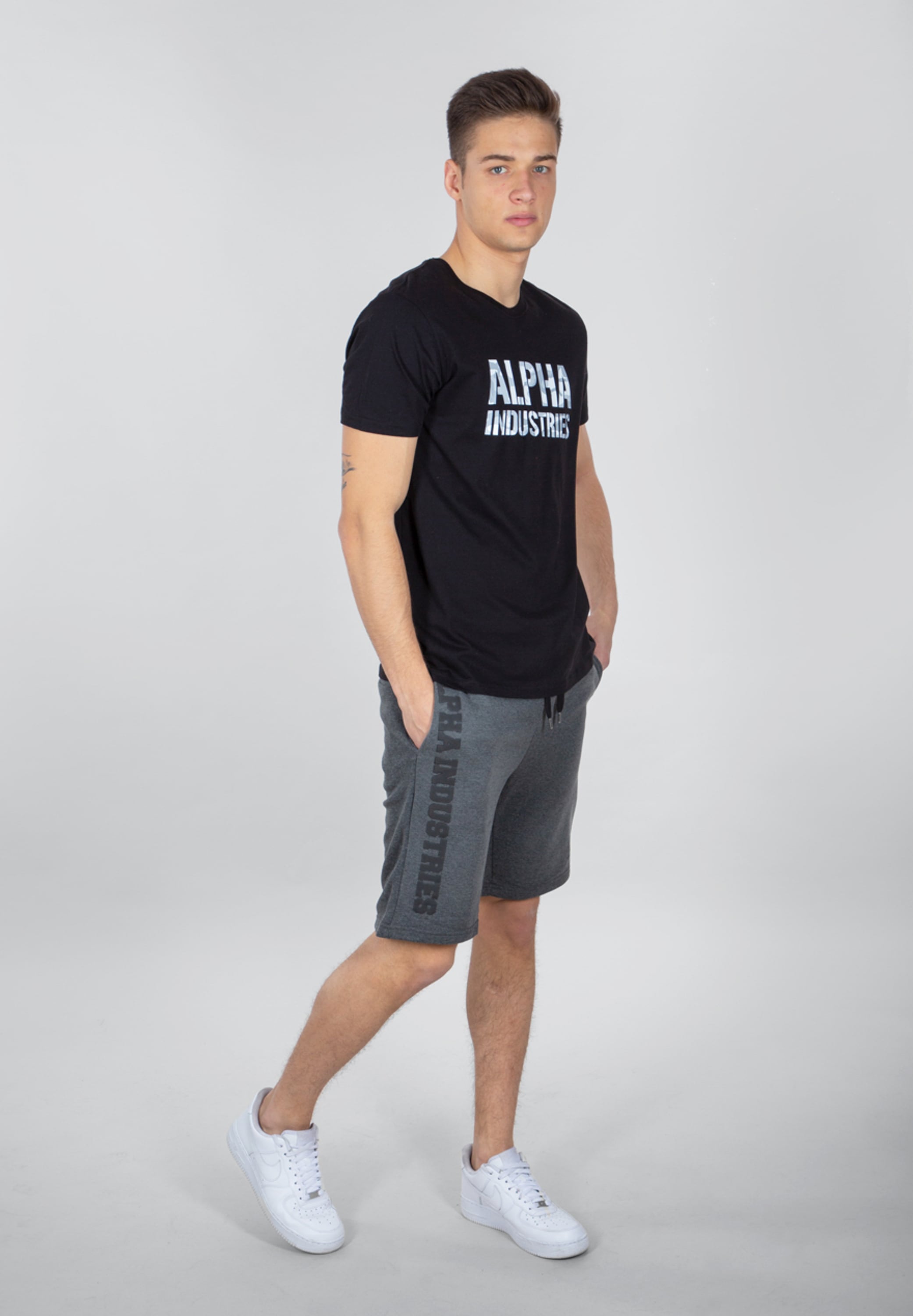 Alpha Industries Sweatshorts »Alpha Industries Men - Shorts Big Letters Short«