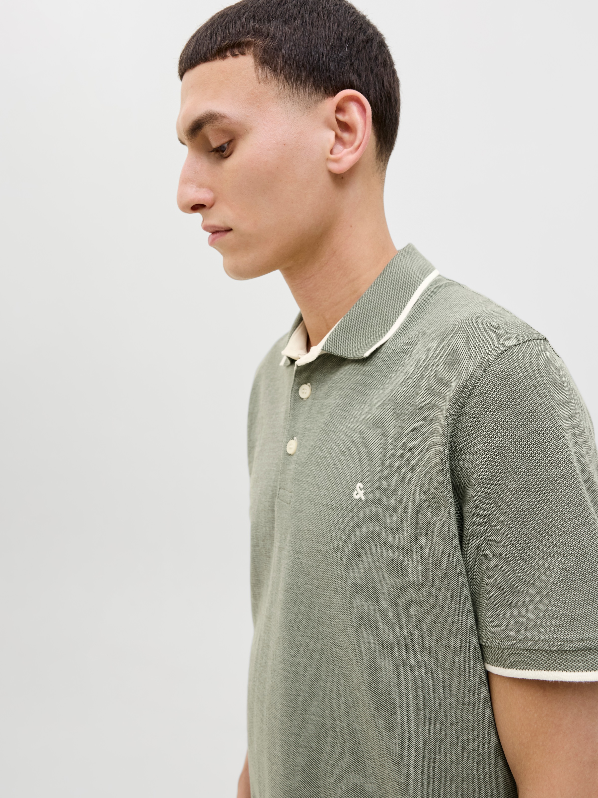 Jack & Jones Poloshirt »JJEPAULOS POLO SS NOOS«, mit Logo Stickerei
