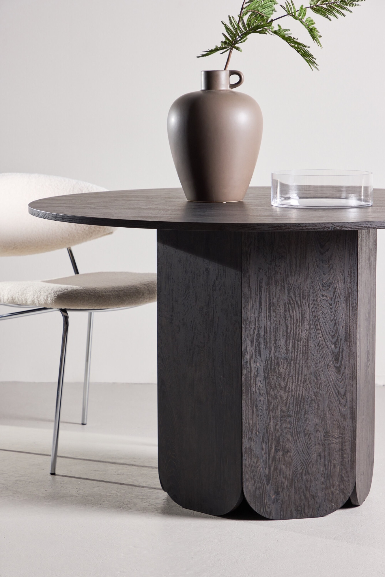 Venture Home Esstisch Esszimmertisch, MDF, Papierlaminat, zentraler Mittelfuß, geräumig