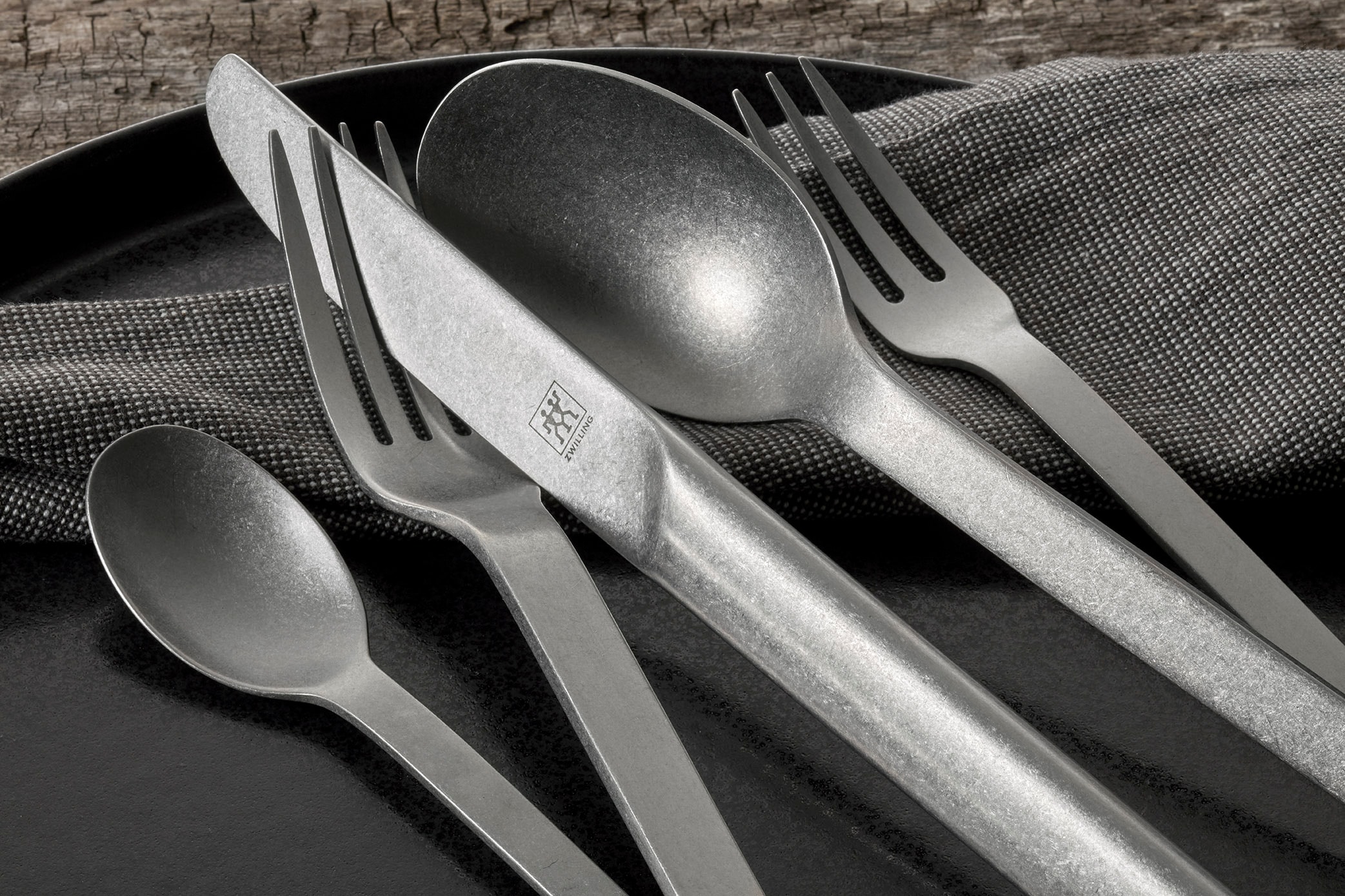 Zwilling Besteck-Set »Minimale mattiert«, (Set, 30 tlg.), 18/10 Edelstahl, Rostfrei, Vintage Look, für bis zu sechs Personen