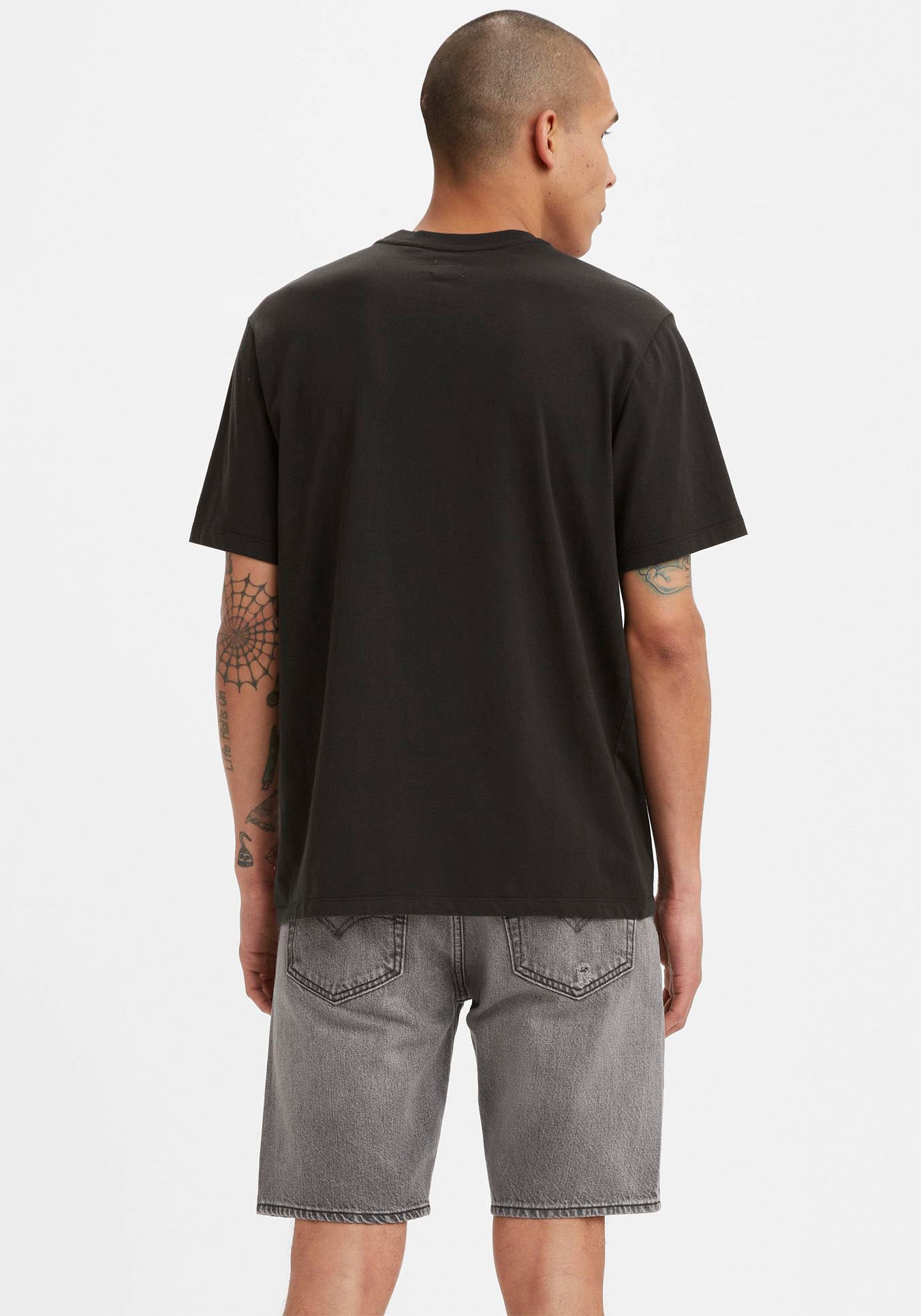 Levi's® T-Shirt »THE ESSENT«, mit Rundhalsausschnitt