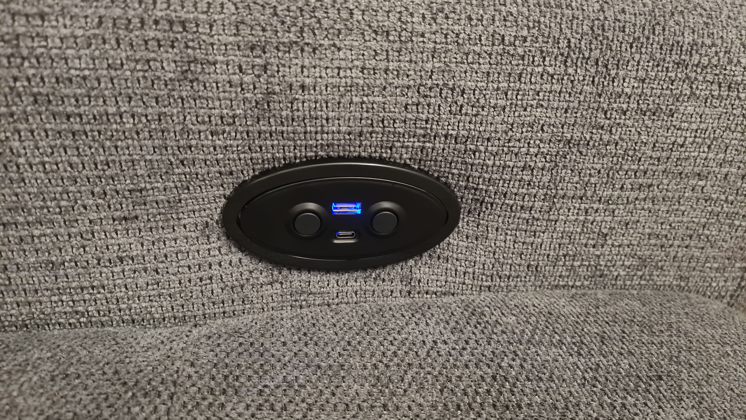 ED EXCITING DESIGN Ecksofa »Sydney L-Form mit Bettfunktion, Bettkasten, Kopfteilverstellung«, motorischer Sitztiefenverstellung, USB-Port & 2 Zierkissen