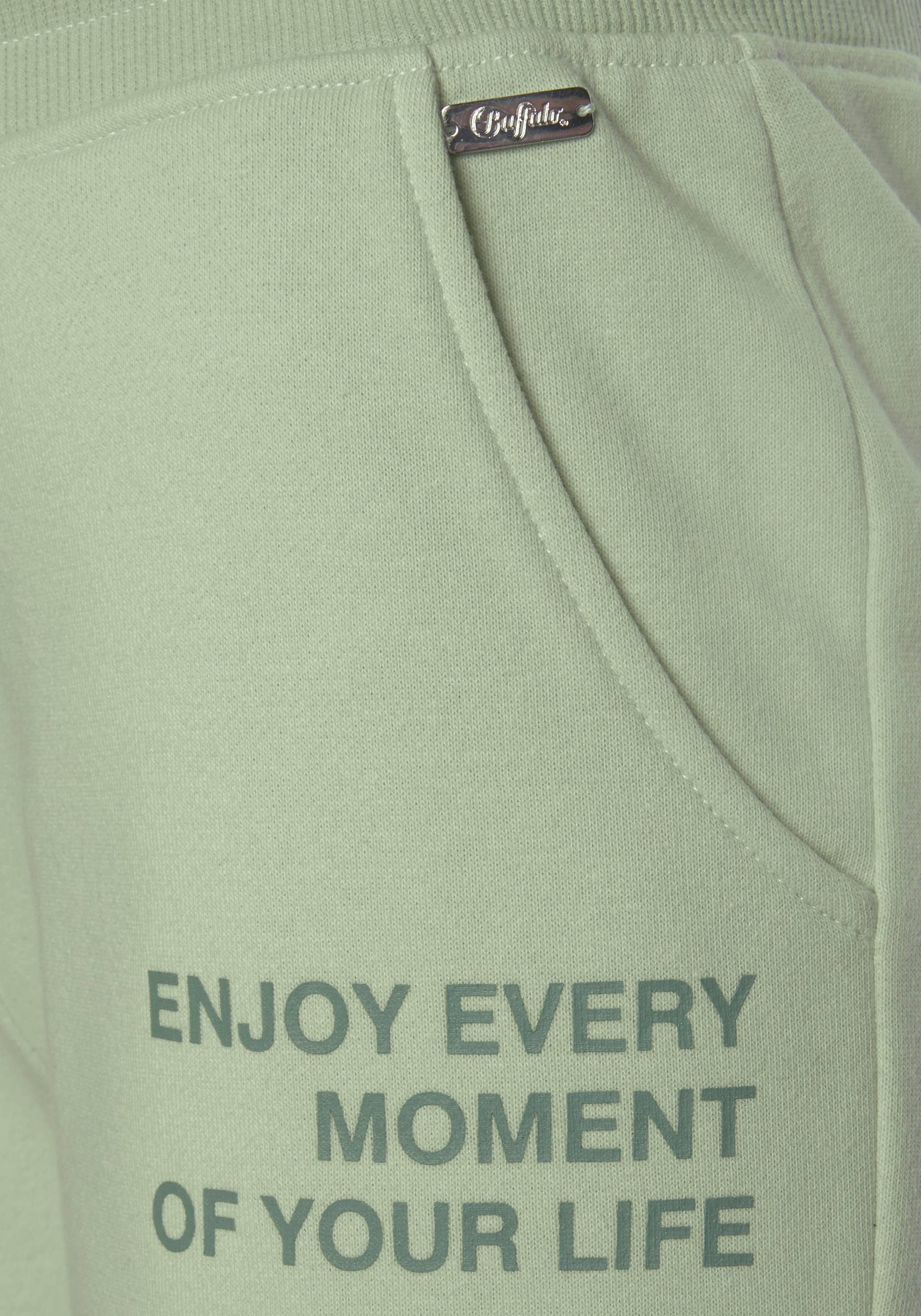 Buffalo Sweatshorts, mit Statement Druck, Loungewear