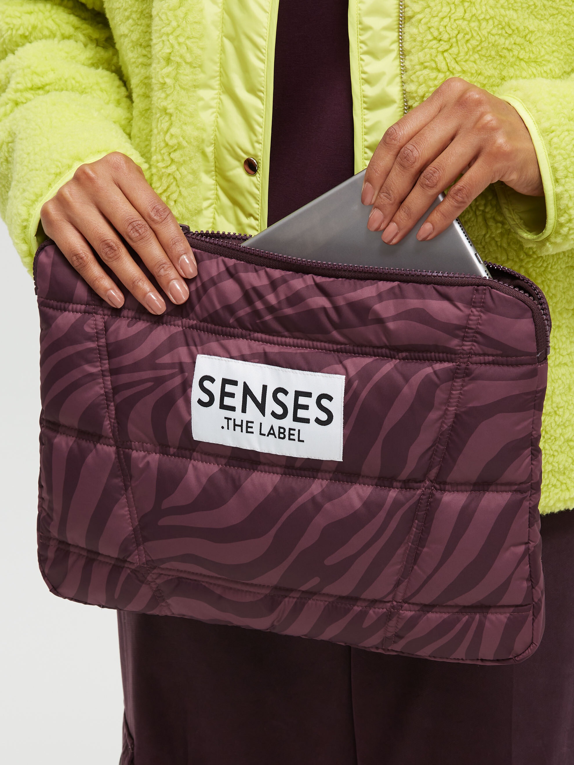 SENSES.THE LABEL Tablettasche mit Innenfach
