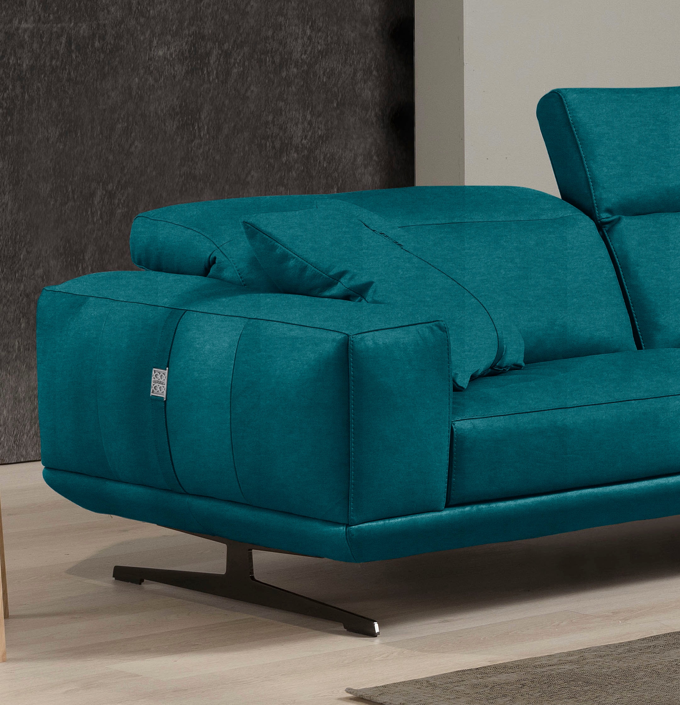 Egoitaliano 2,5-Sitzer »Gloria, super bequem und hochwertige Verarbeitung, edles Design«, beidseitig verstellbare Rückenelemente, mit Metallfüßen