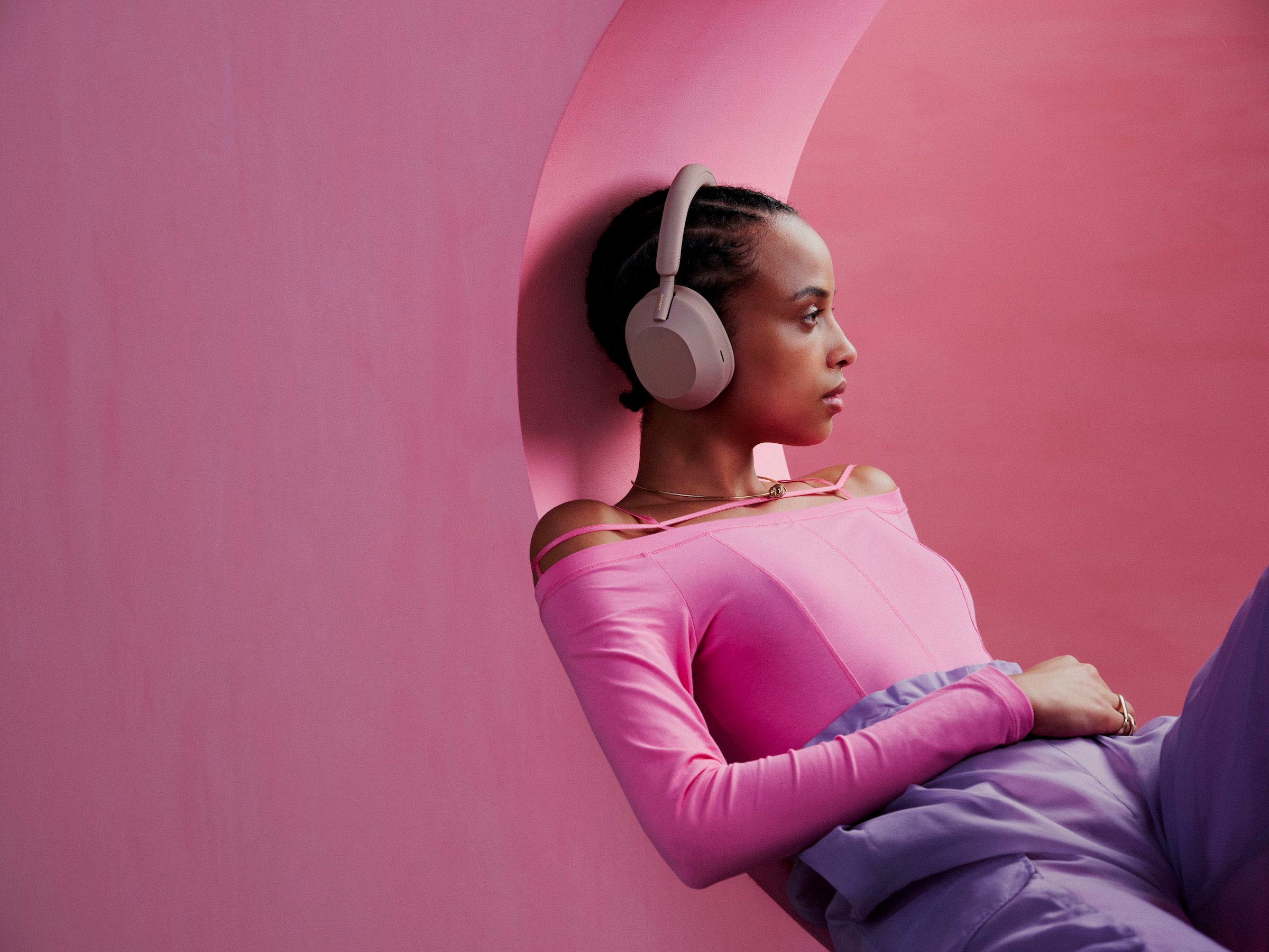 Sony Bluetooth-Kopfhörer »WH1000XM5 kabellos«, A2DP Bluetooth-AVRCP Bluetooth-HFP-HSP-Bluetooth, Multi-Point-Verbindung-Sprachsteuerung-Rauschunterdrückung-Noise-Cancelling-Freisprechfunktion-Hi-Res