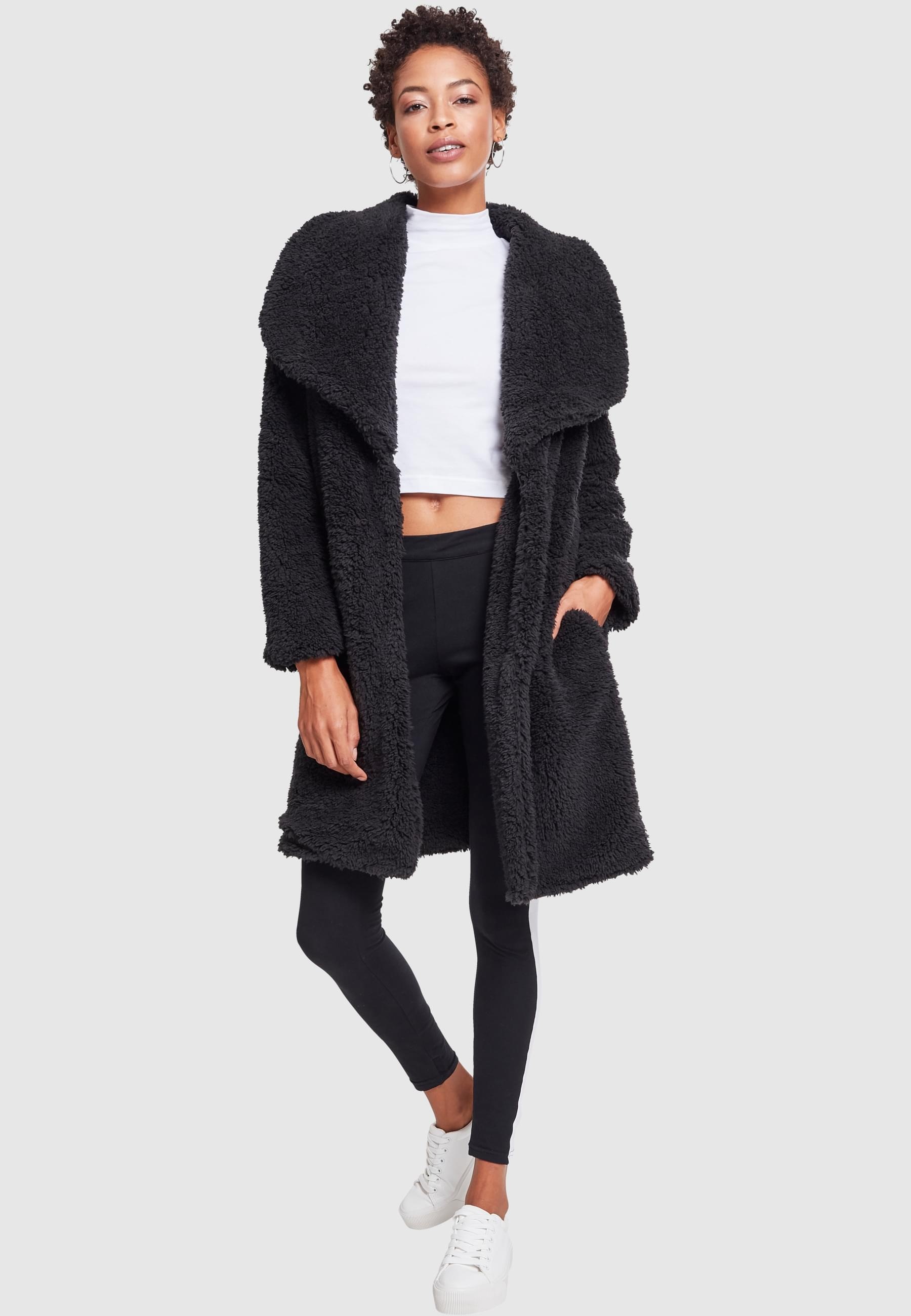 URBAN CLASSICS Parka »Urban Classics Damen Ladies Soft Sherpa Coat«, (1 St.), ohne Kapuze