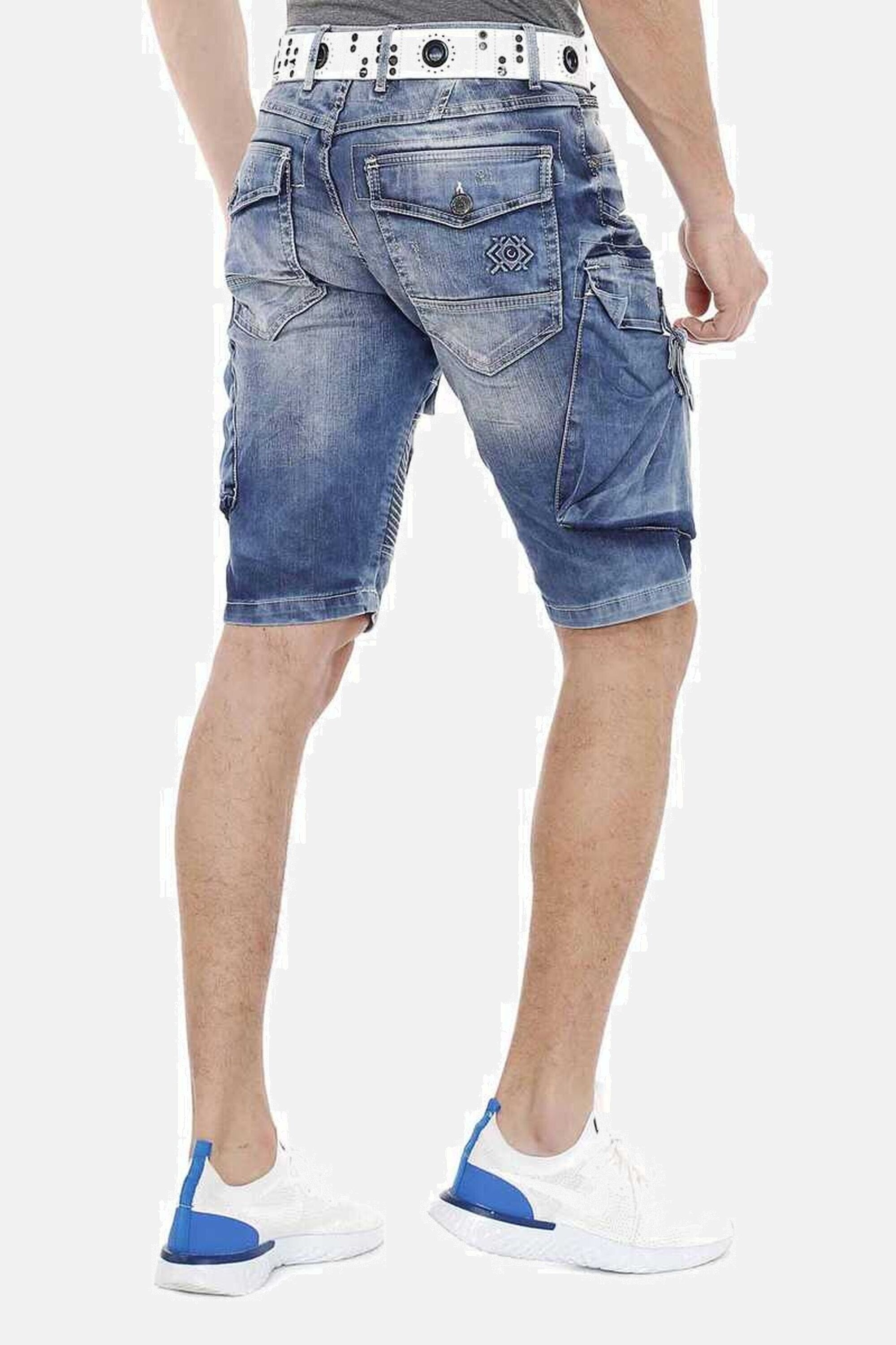 Cipo & Baxx Shorts »Shorts«, mit lässigem Rippenmuster, CK-189