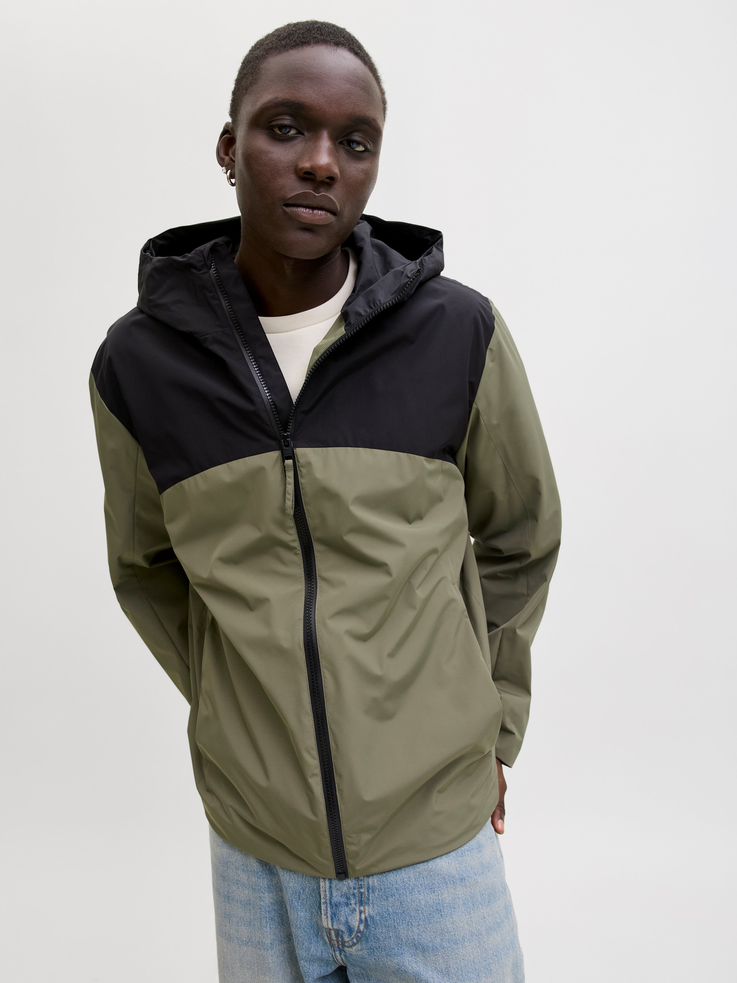 Jack & Jones Kurzjacke "JJESOHO LIGHT JACKET SN" mit Kapuze mit Kapuze günstig online kaufen