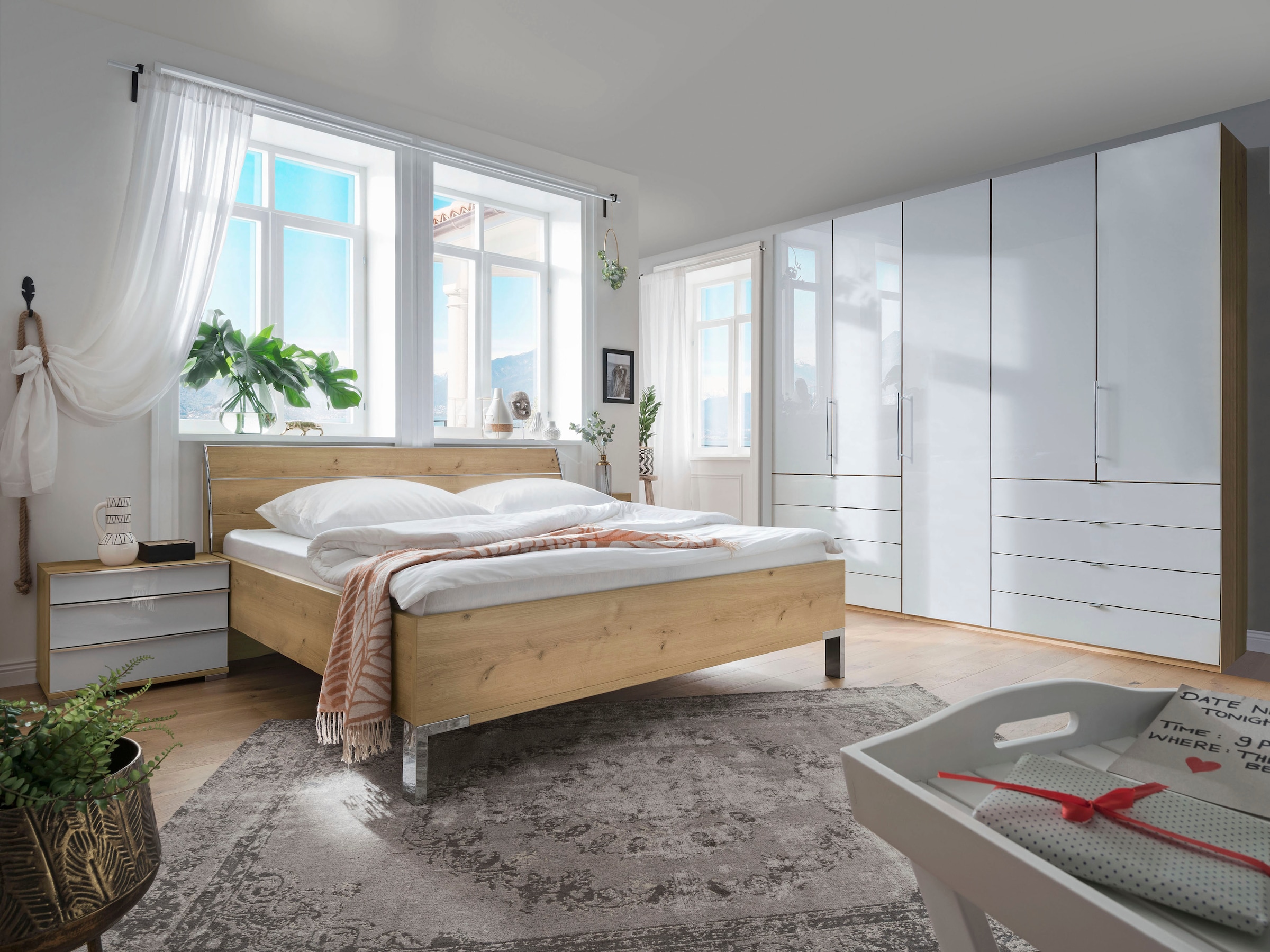 WIEMANN Falttürenschrank »Loft, hochwertige Glasfront, Metallgriffe, viel Stauraum«, (3 Breiten: 200cm/250cm/300cm, Höhe: 236cm), Qualität trifft edles Design, 8 Schubkästen, 6 Türen