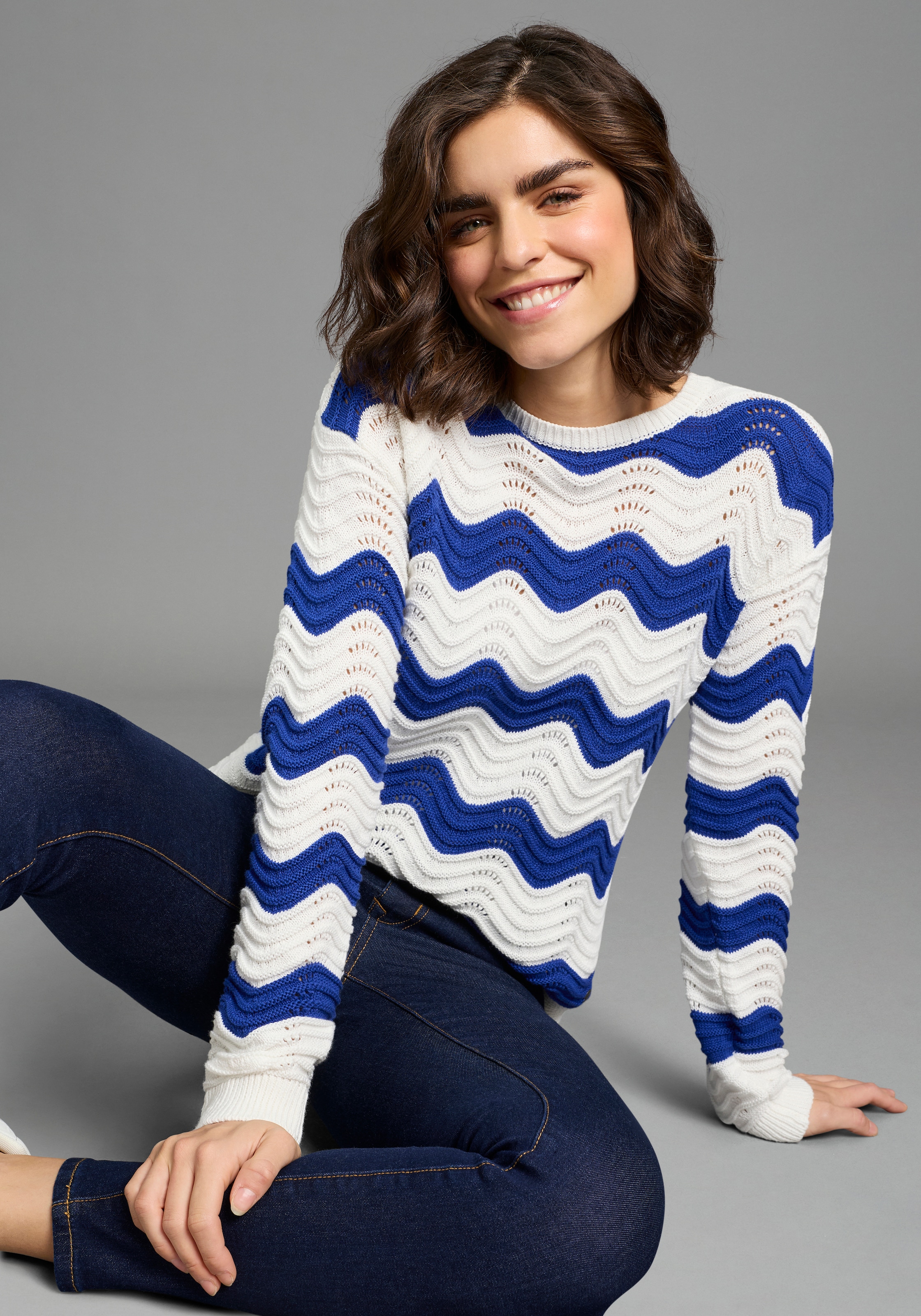 KangaROOS Ajourpullover aus Baumwolle, mit Rundhalsausschnitt, figurumspiel günstig online kaufen