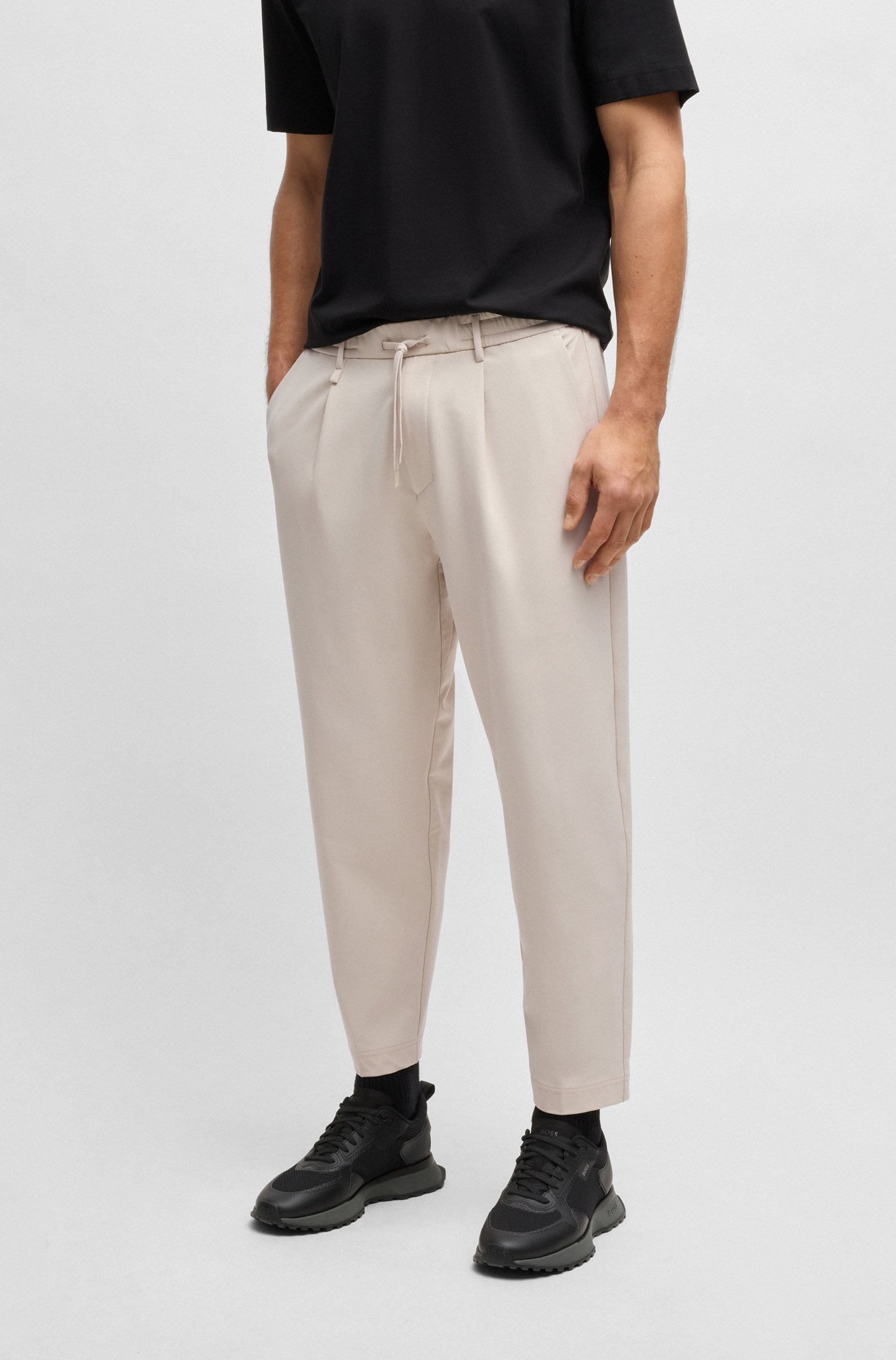 BOSS GREEN Webhose "T Convert-Pleat", mit Zugbund und Markenlabel Bundfalte günstig online kaufen