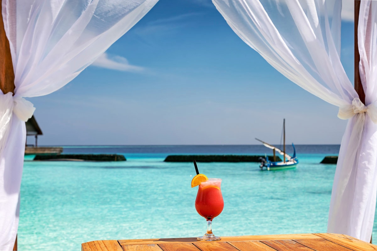 Papermoon Fototapete "Cocktail am Strand"