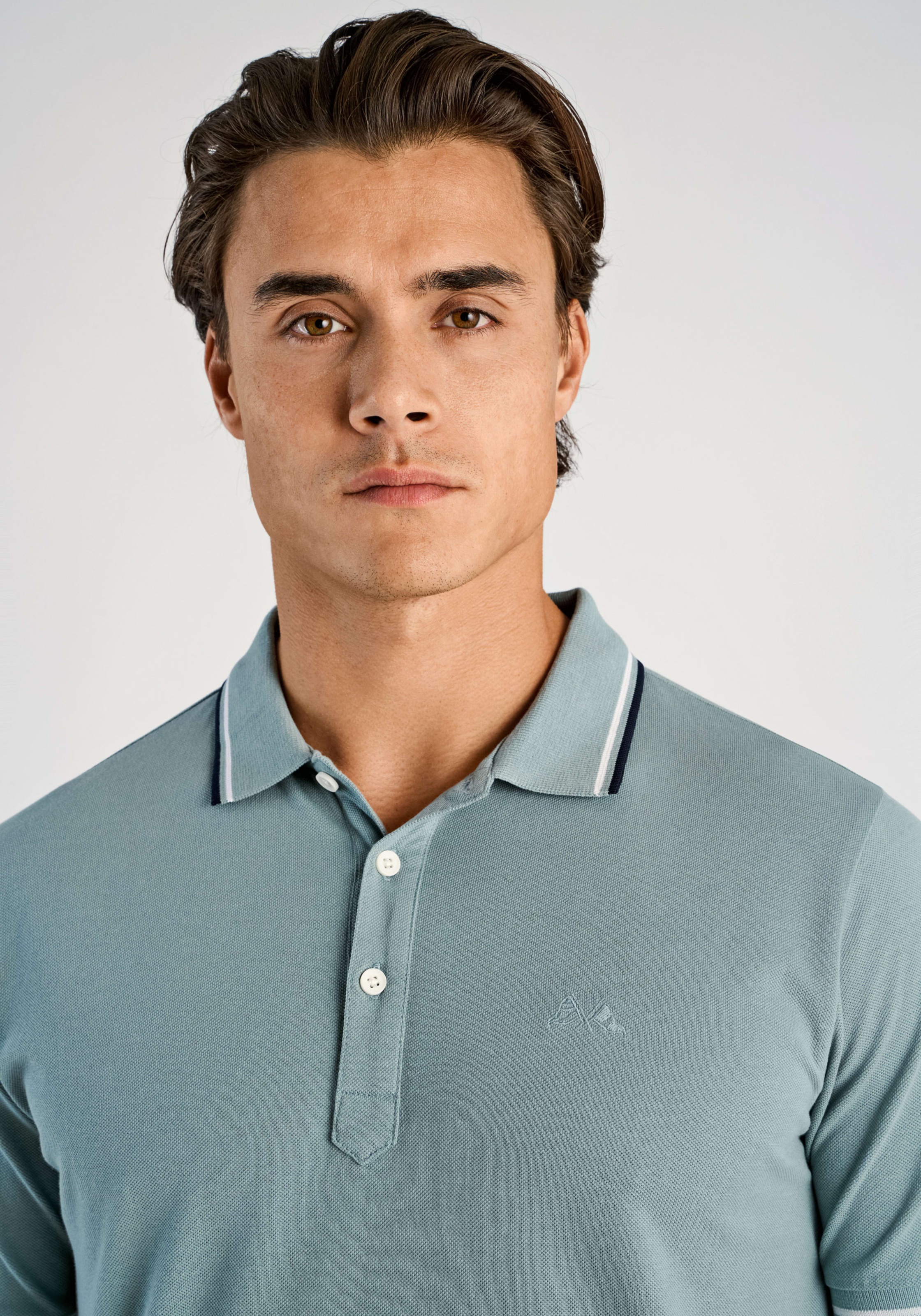 Poloshirt LINDBERGH, Herren, Gr. XXL, deep aqua, Piqué, Obermaterial: 100% Baumwolle, gerade hüftbedeckend, Rundhals, Bündchen kontrastfarben, Shirts, mit Logo-Stickerei und abgesetzten Bündchen 2