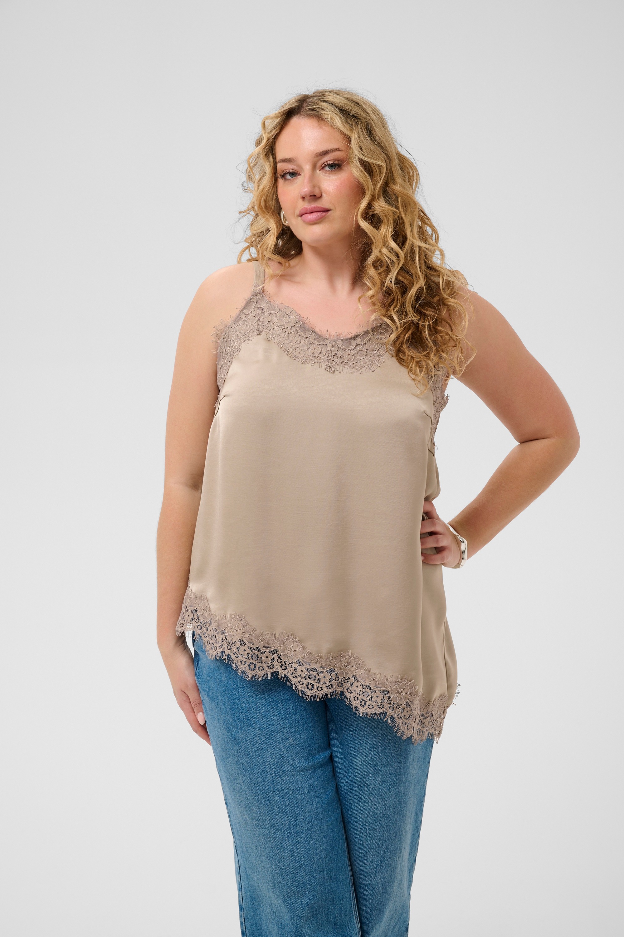 KAFFE Curve Blusentop »Damen Ärmellose Bluse KCjanie«