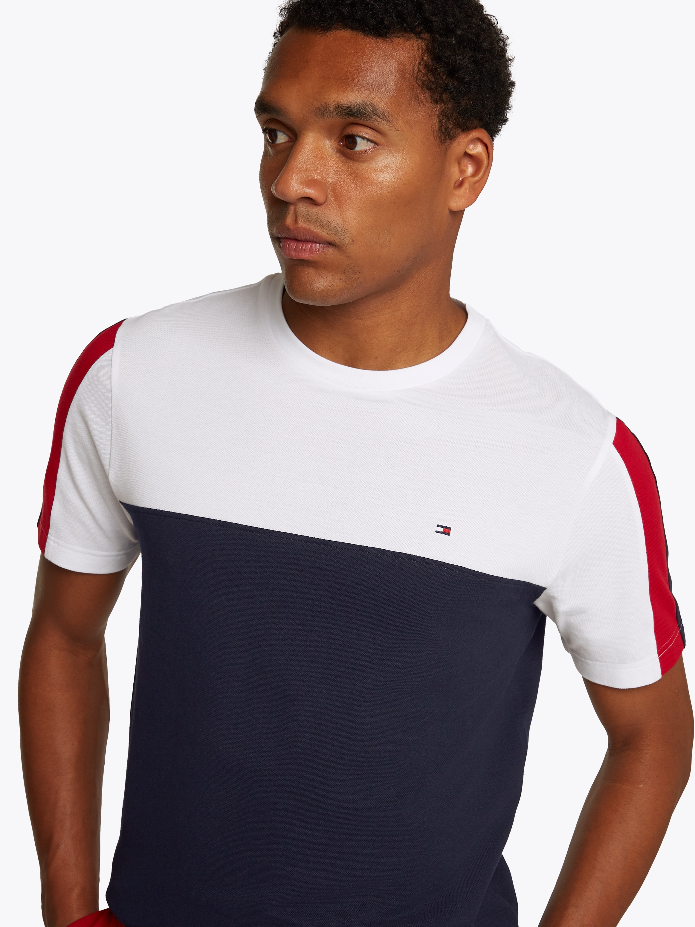 Tommy Hilfiger T-Shirt "GLOBAL STRIPE COLOURBLOCK TEE", im modischen Colorb günstig online kaufen