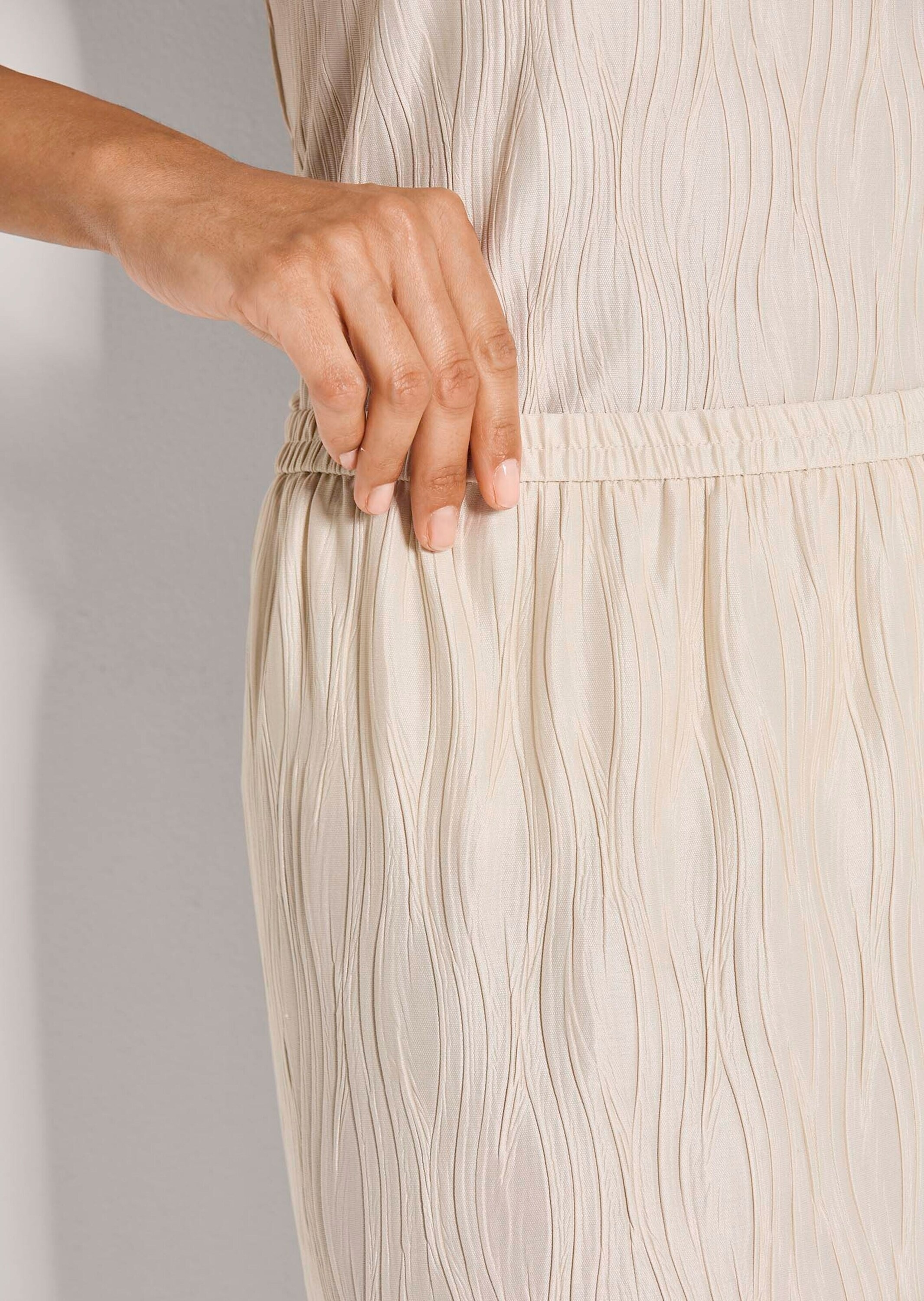 MADELEINE Midirock »Midirock Schlupfrock mit Wellenstruktur«