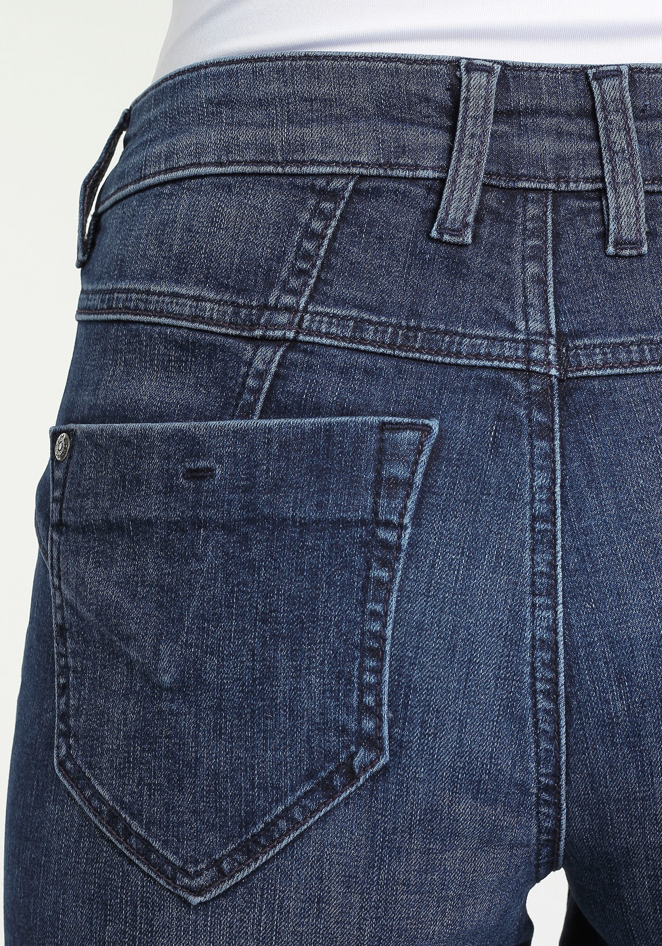 GANG Skinny-fit-Jeans »94MARISSA«, mit modischer V-Passe vorn & hinten