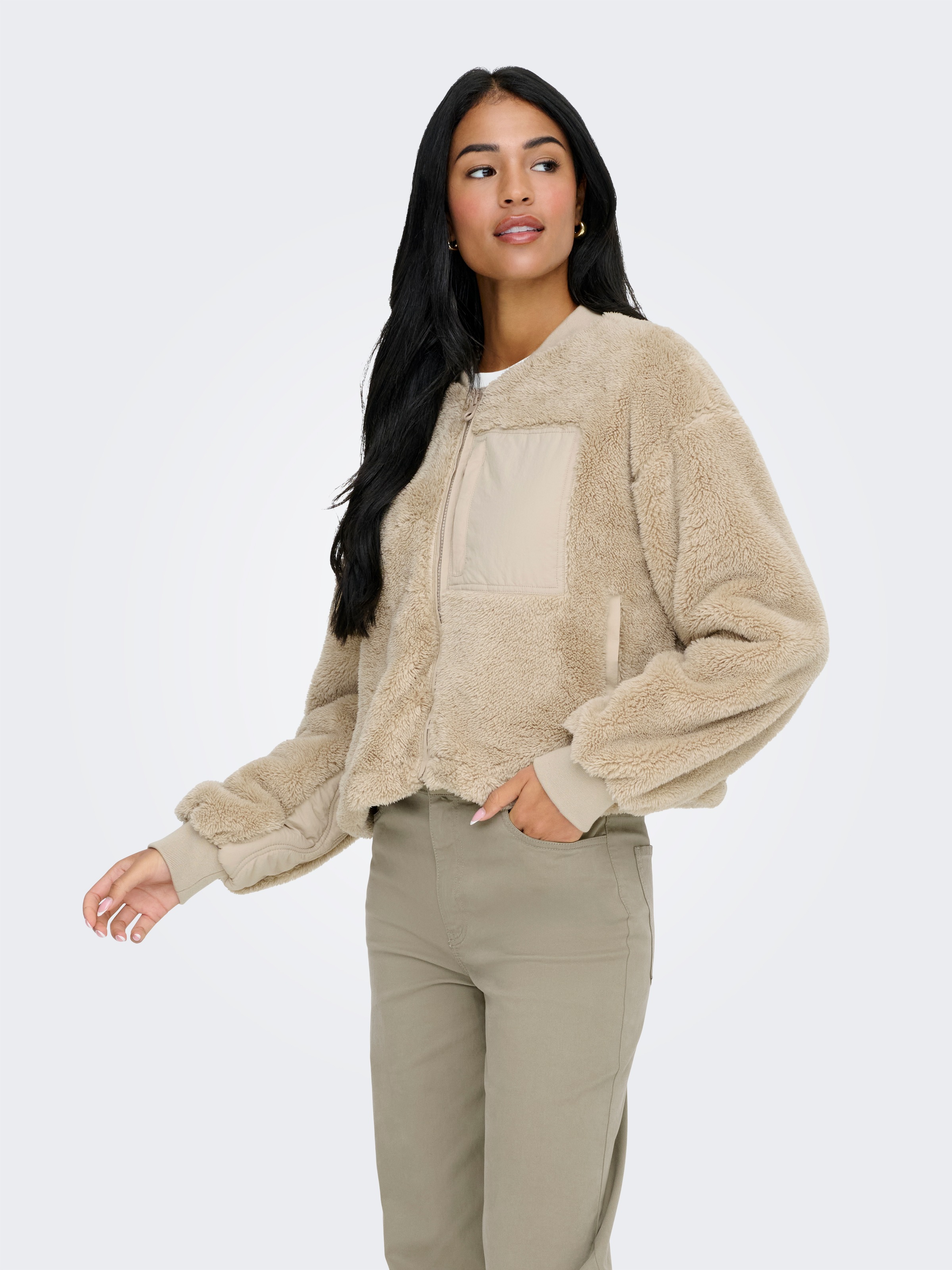 ONLY Plüschjacke "ONLANNA CONTACT LIFE SHORT JACKET CC OTW" Brusttasche mit günstig online kaufen