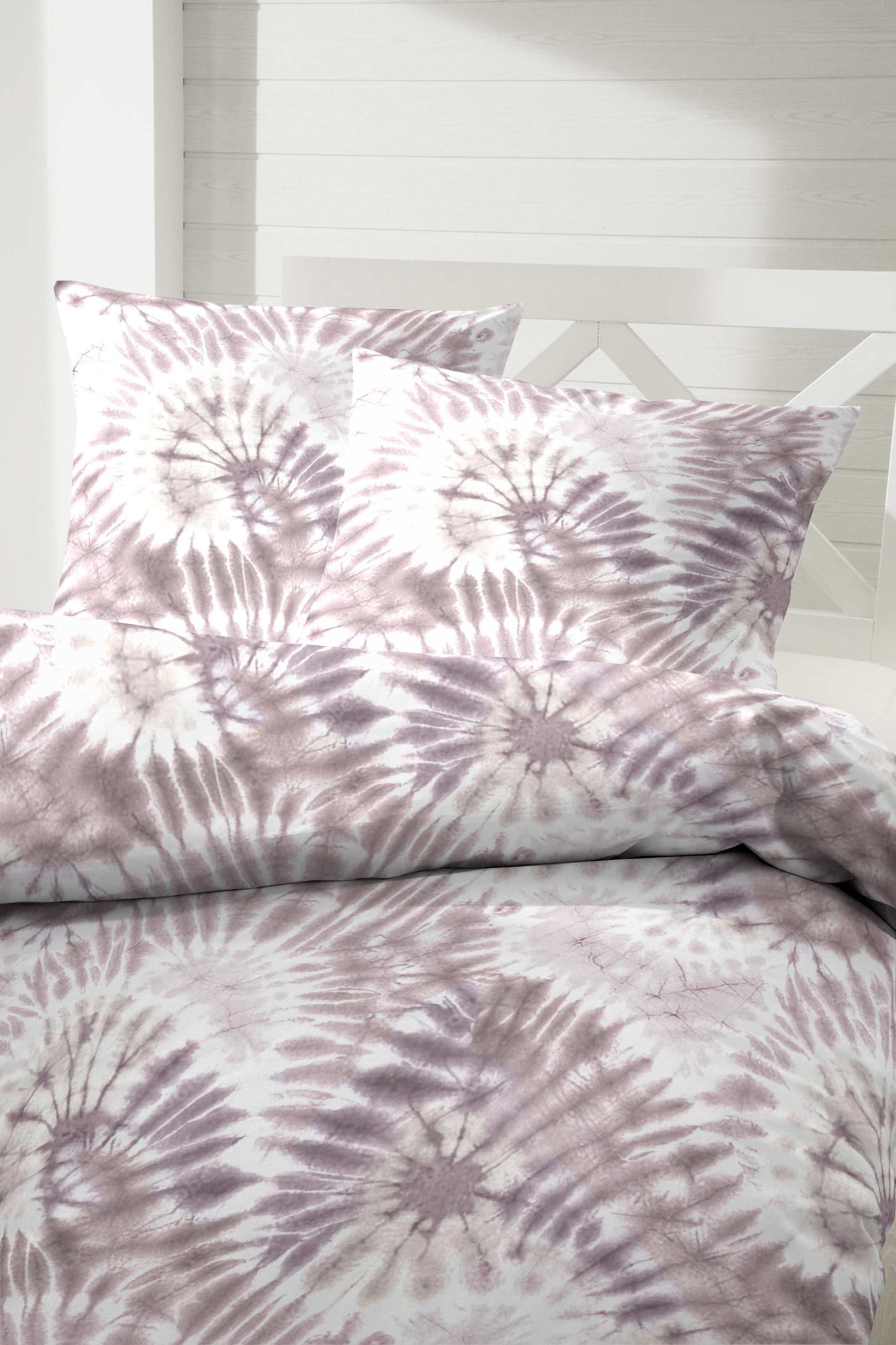 Primera Bettwäsche »Primera Renforce-Bettwäsche Swirl«, in einem lebhaften Batik-Look