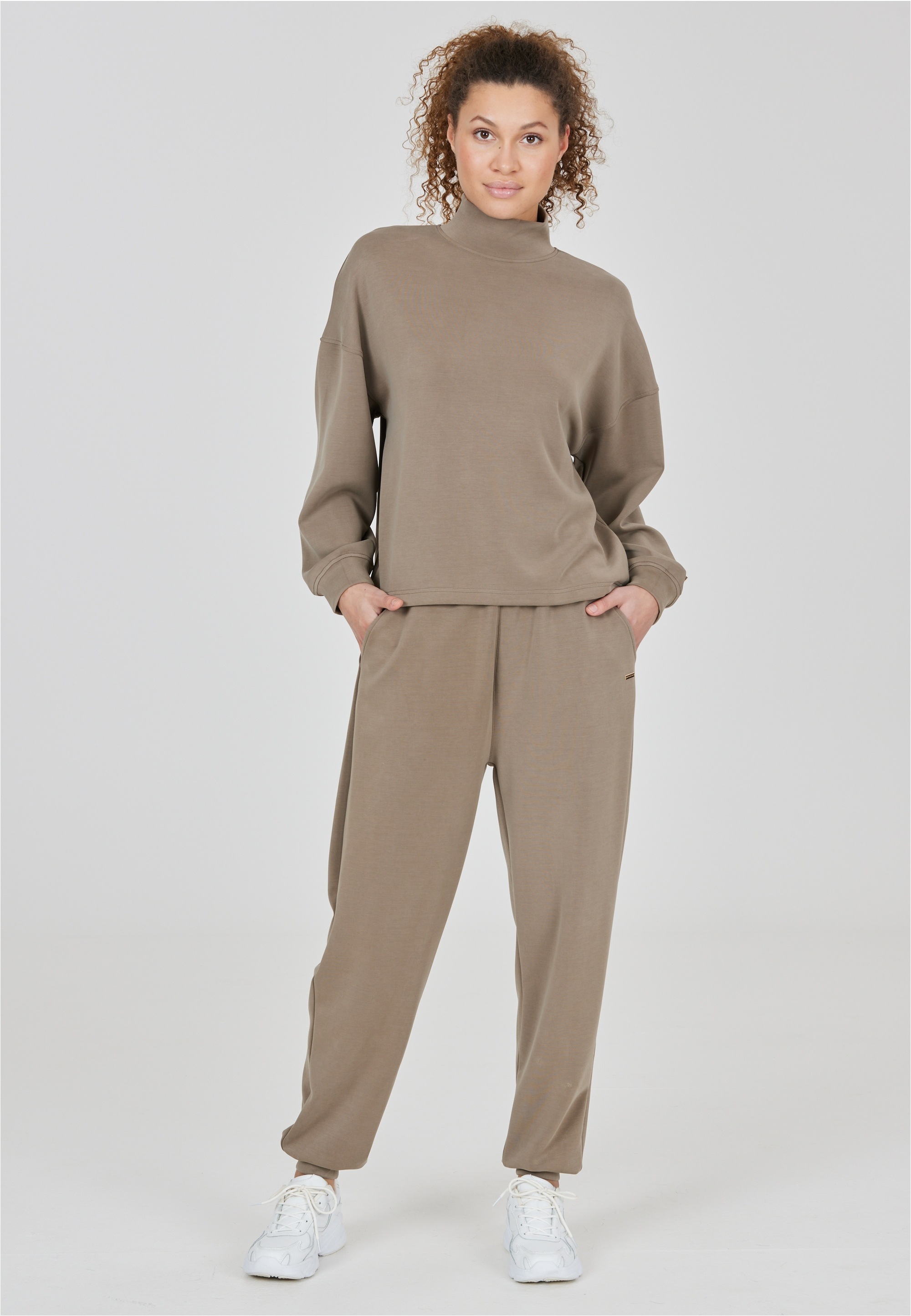 ATHLECIA Sweatshirt »Paris« mit hohem Kragen und Tragekomfort