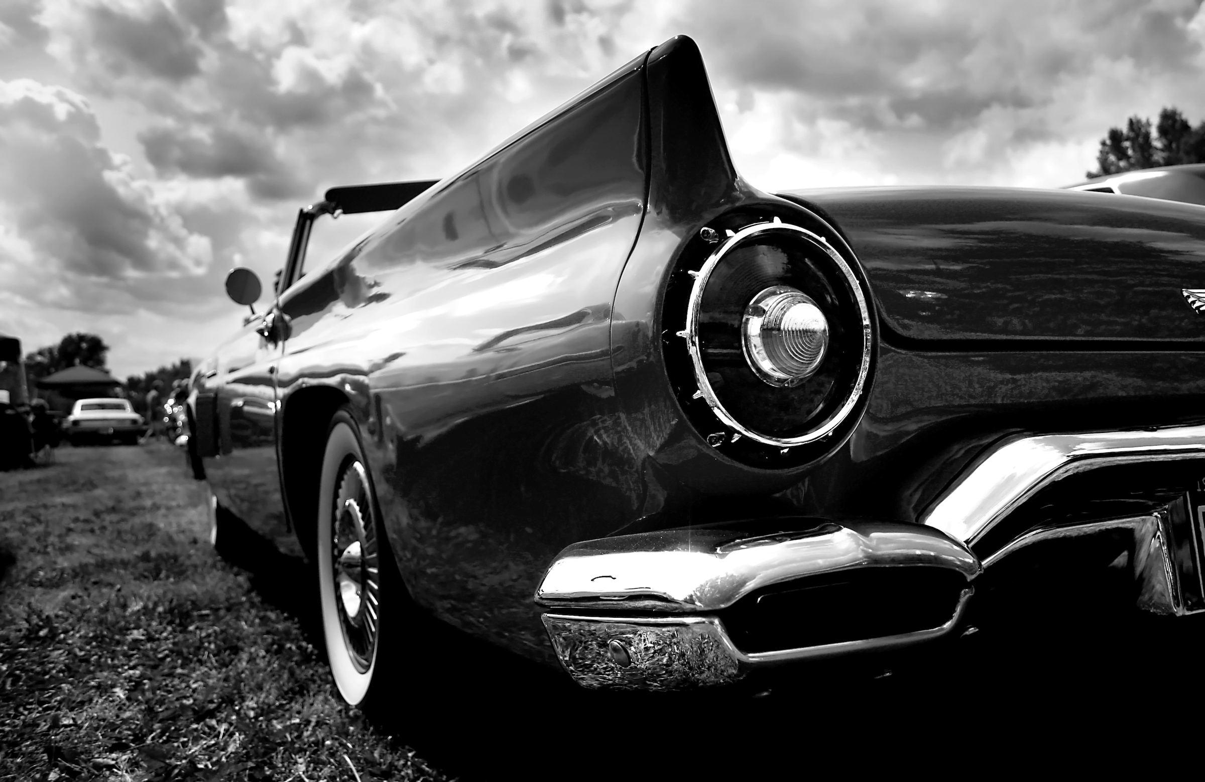 Papermoon Fototapete "Auto Schwarz & Weiß"