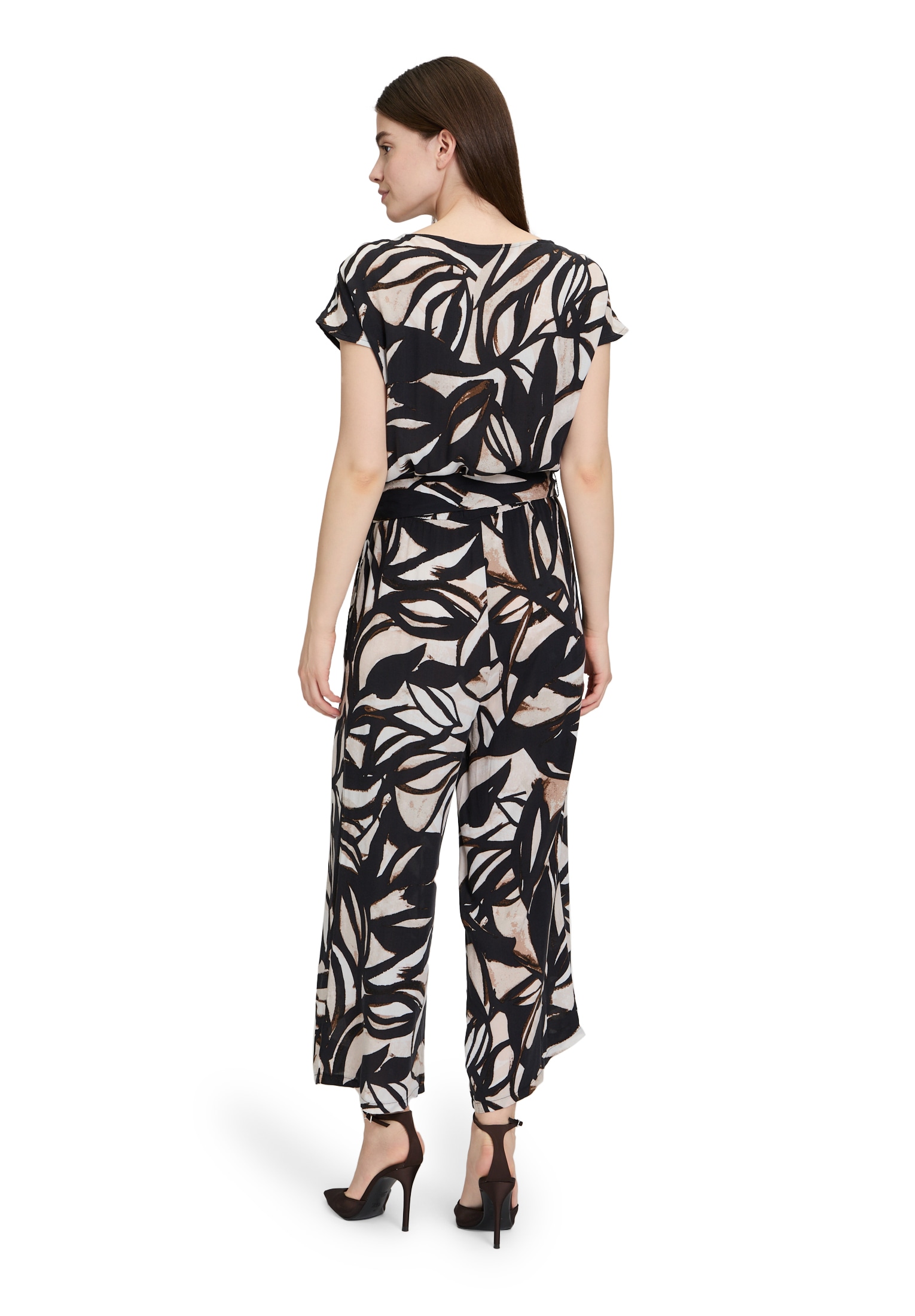 Betty&Co Overall »Betty & Co Jumpsuit mit U-Boot-Ausschnitt«, (1 tlg.), Nahtführung