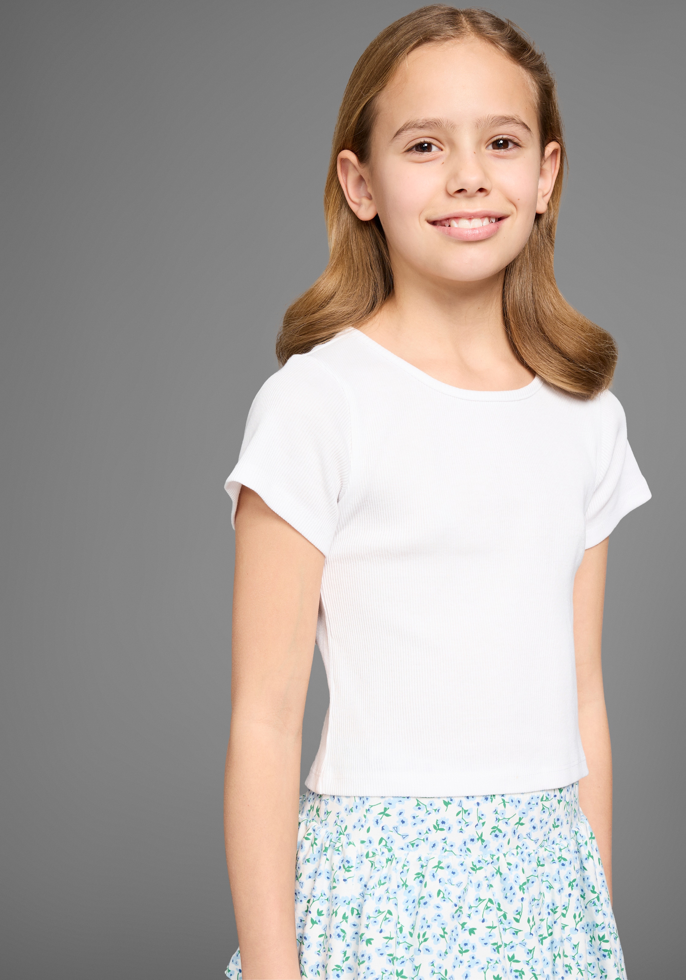 DELMAO T-Shirt »Shirt mit Rücken-Cut out«, mit cut out im Rückenteil
