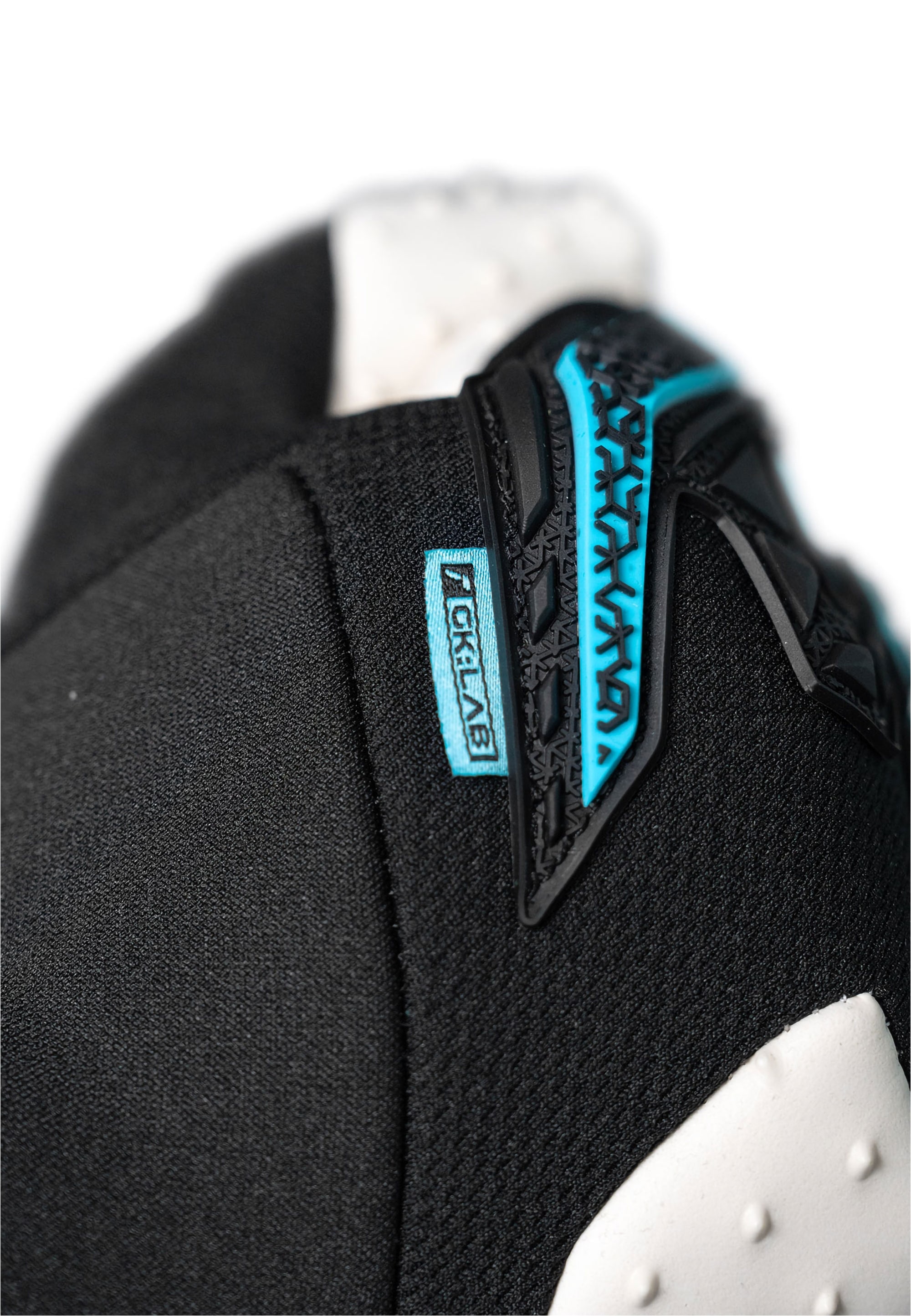 Reusch Torwarthandschuhe »Attrakt Freegel SpeedBump Strapless«, mit Evolution Negative Cut