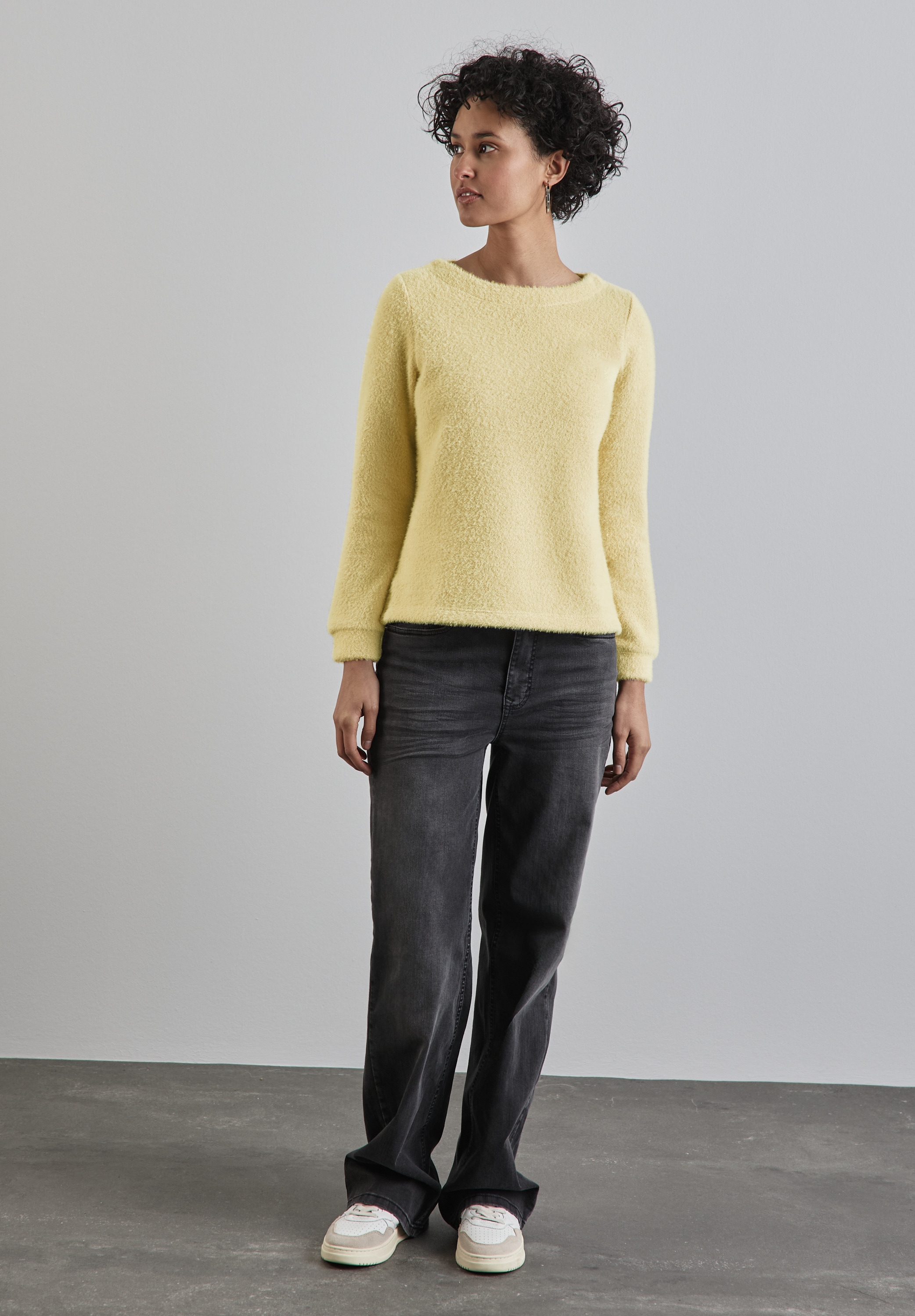 STREET ONE Langarmshirt, aus softem Materialmix