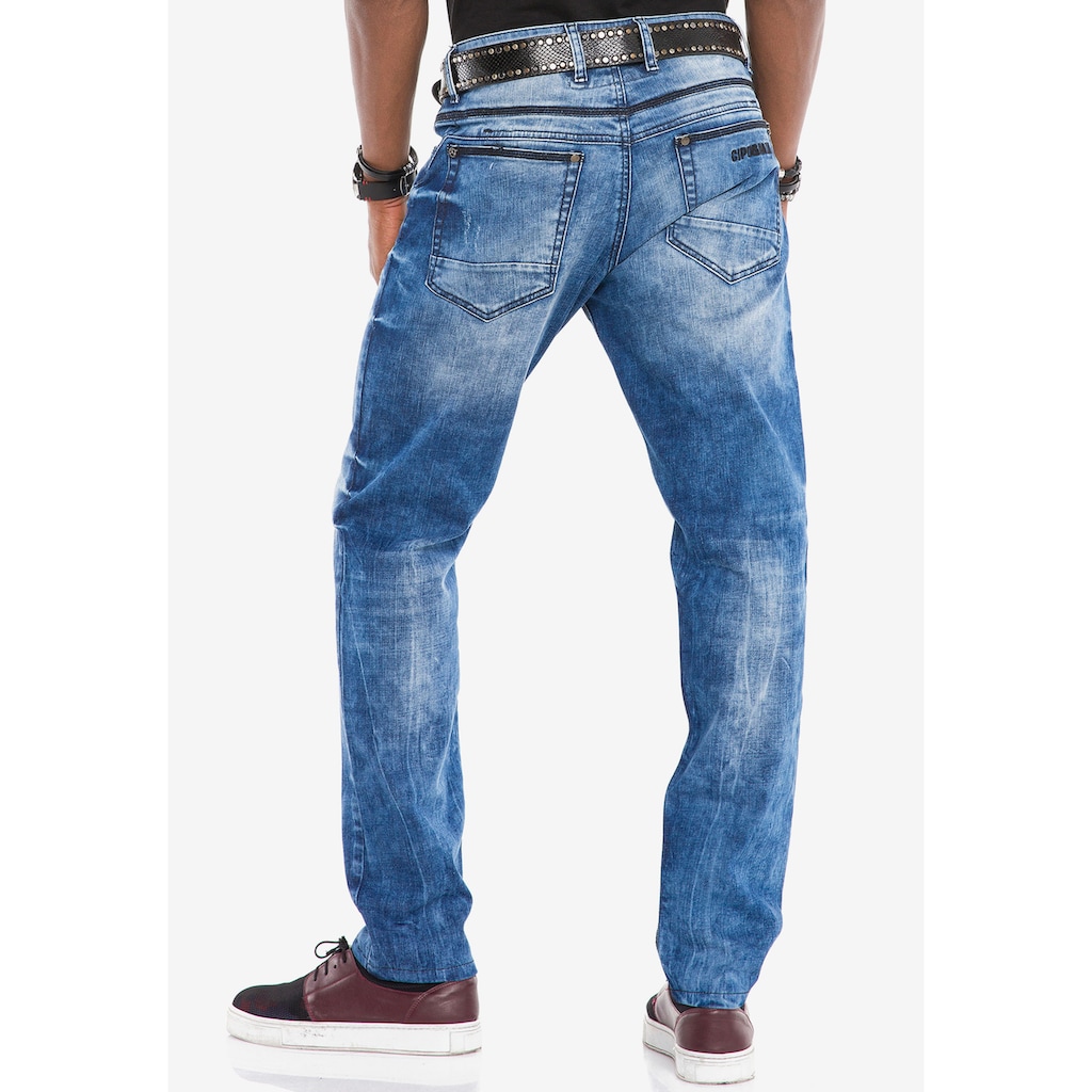Cipo & Baxx Bequeme Jeans, mit coolen Kontrastnähten