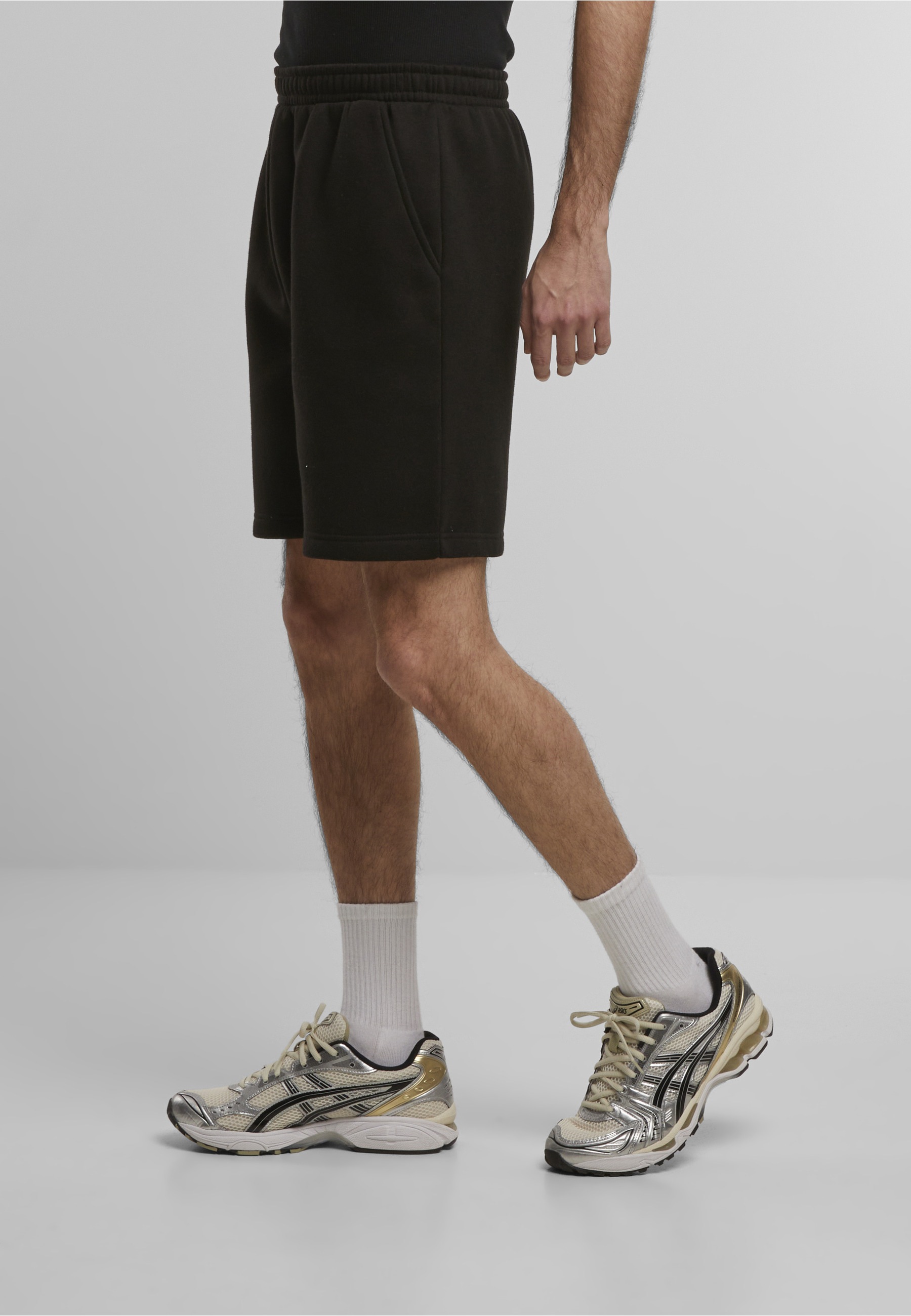 URBAN CLASSICS Sweatshorts »Urban Classics Basic Essential Sweatshorts«