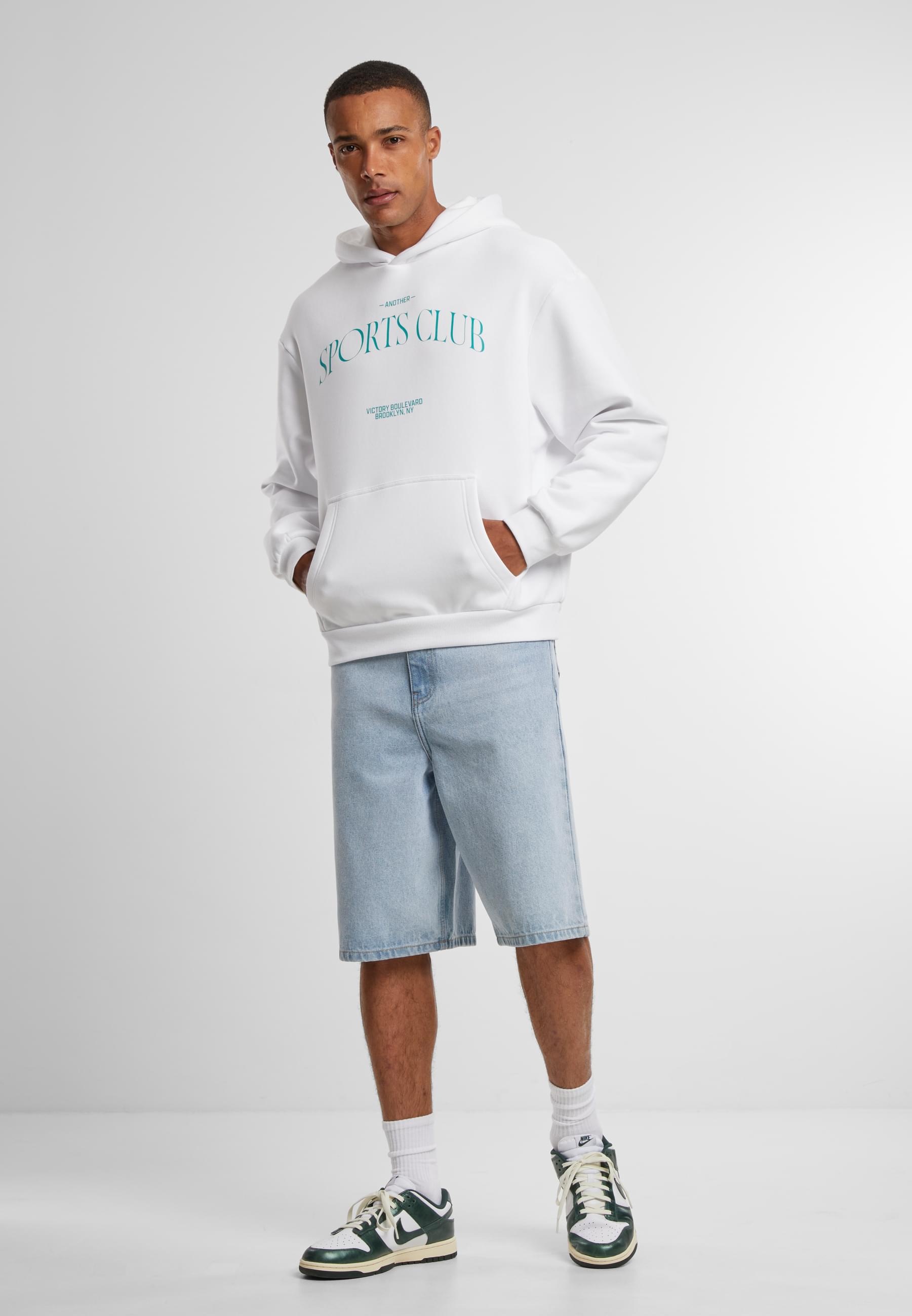 Upscale by Mister Tee Kapuzensweatshirt »Upscale by Mister Tee Another Sports Club Fluffy Hoody«, (1 tlg.)