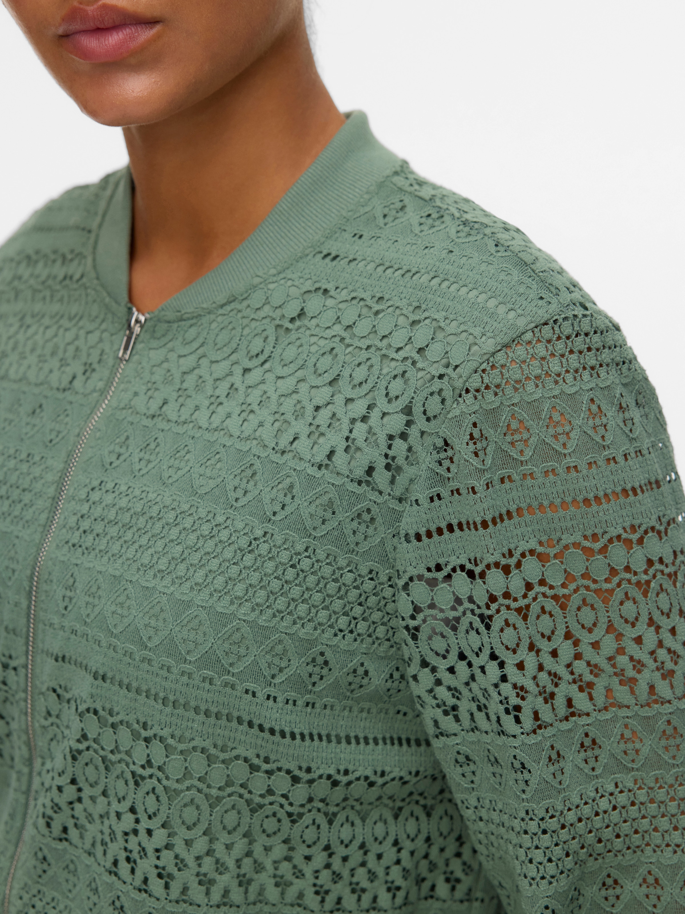 Vero Moda Bomberjacke »VMHONEY LACE BOMBER JACKET WVN GA«