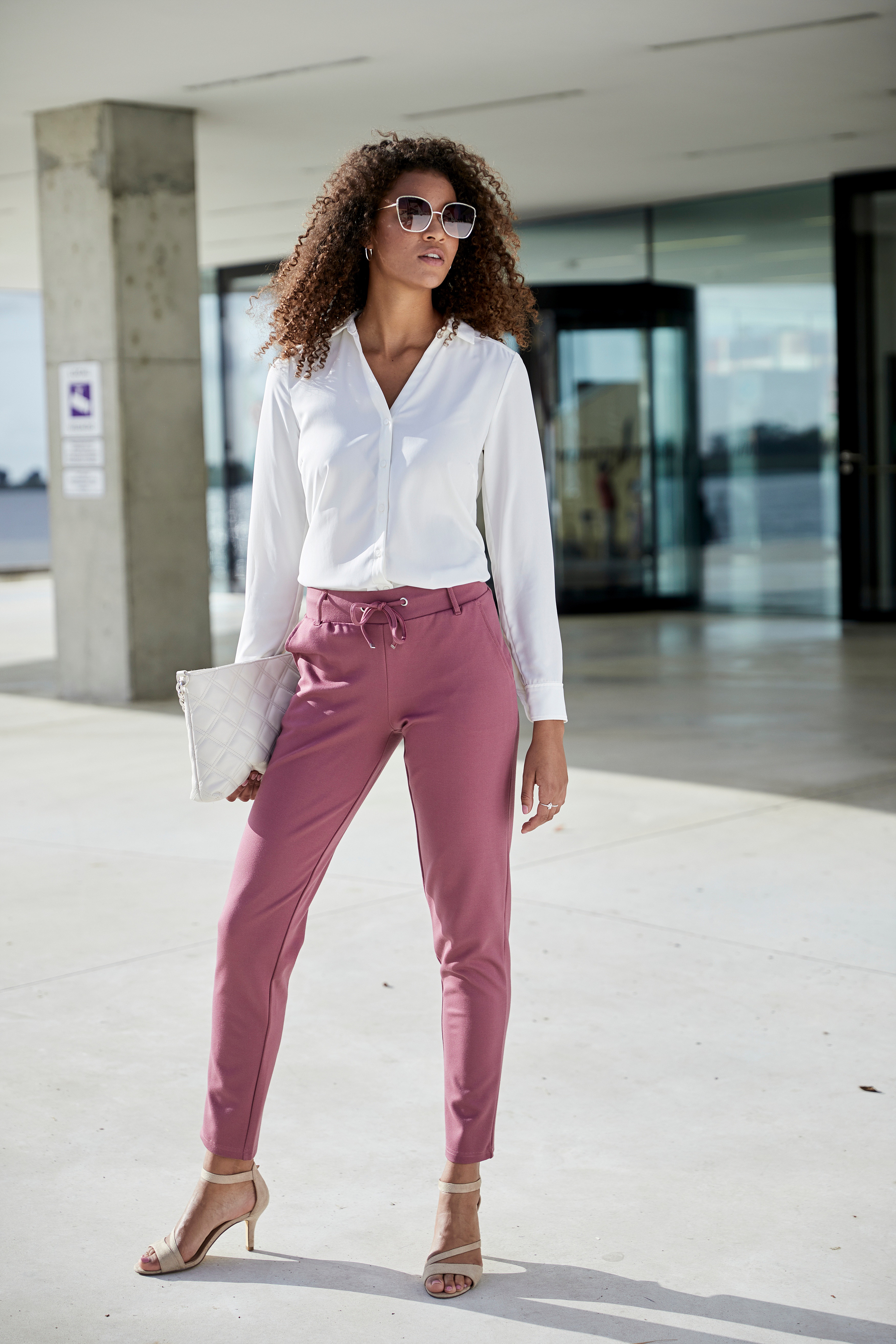 Thumbnail - LASCANA Jogger Pants, mit elastischem Bund und Gürtelschlaufen, Loungewear