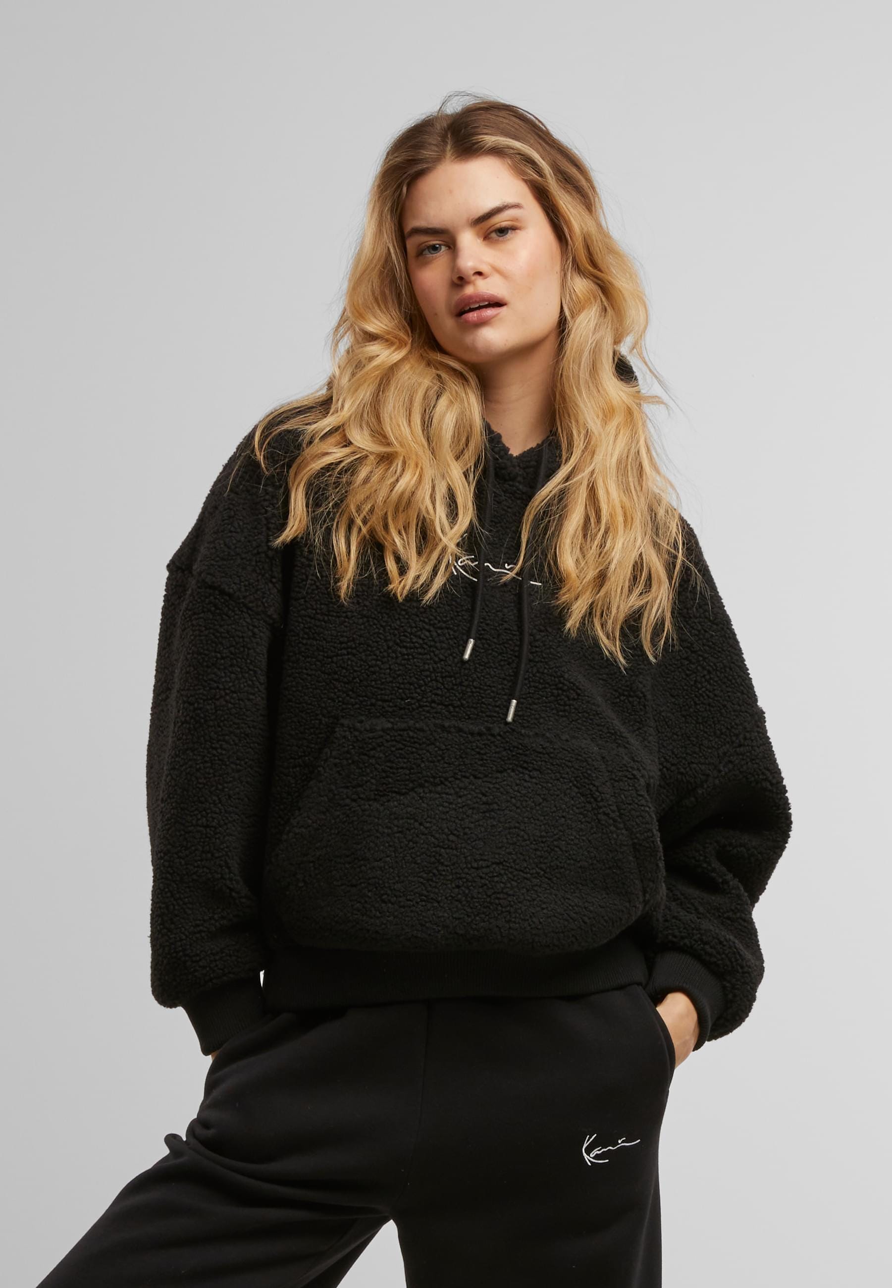 Karl Kani Kapuzenpullover »Karl Kani KK Metal Signature Teddy Os Hoodie«, (1 tlg.)