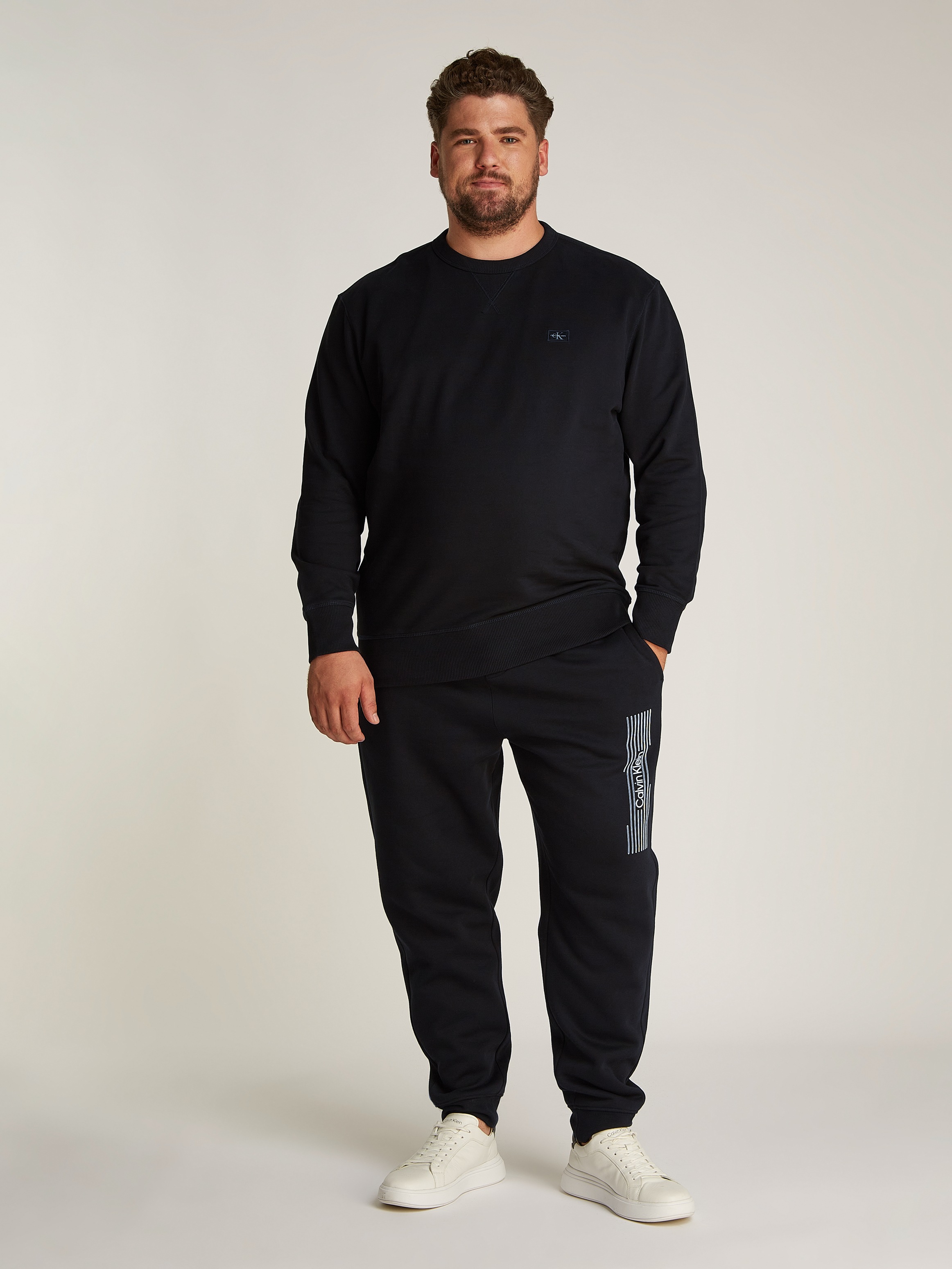 Calvin Klein Jeans Plus Sweatshirt »PLUS WOVEN LABEL CREW NECK«, in großen Größen