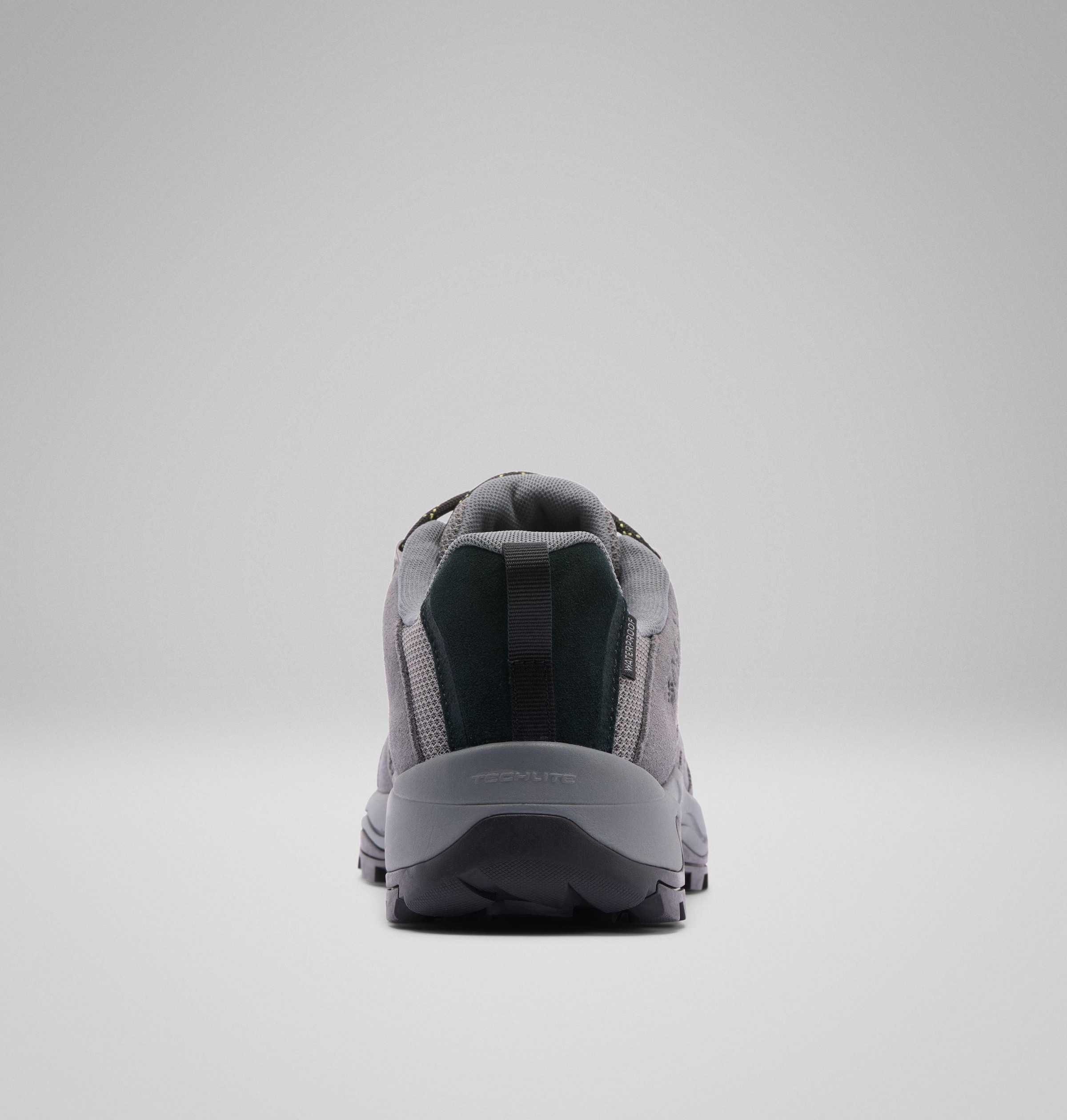 Columbia Wanderschuh »REDMOND™ IV LOW WATERPROOF«  atmungsaktives Innenmaterial, profilierte Gummilaufsohle